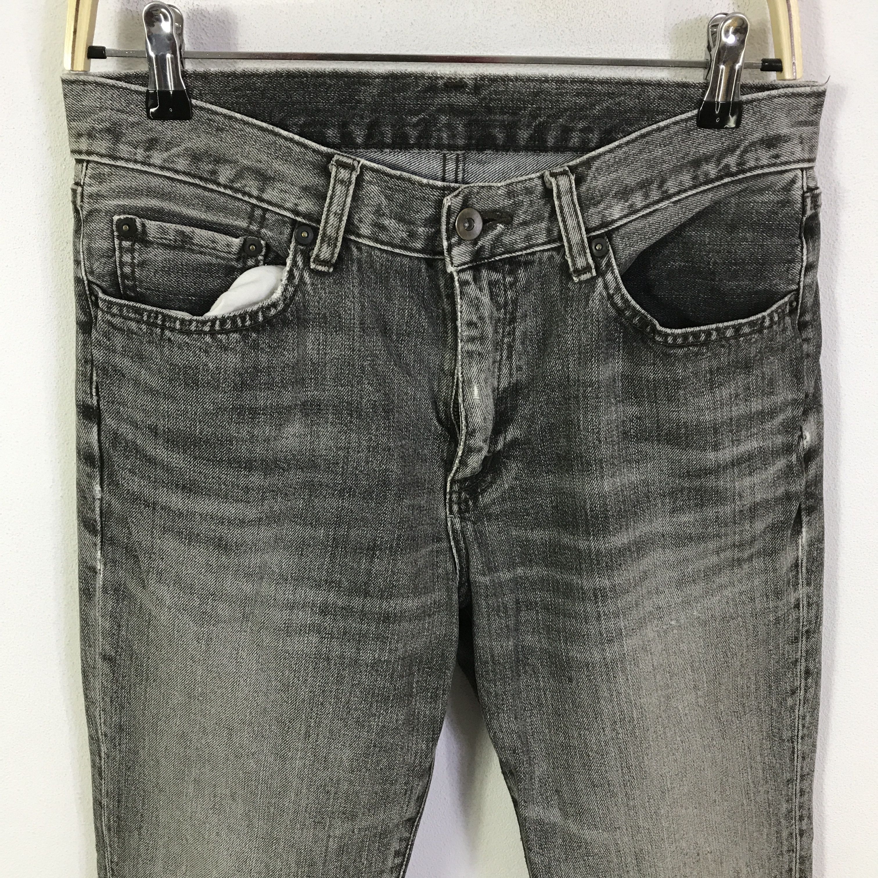 Uniqlo Black Faded uniqlo Japan distressed denim pants K118B3 Size US 32 / EU 48 - 2 Thumbnail