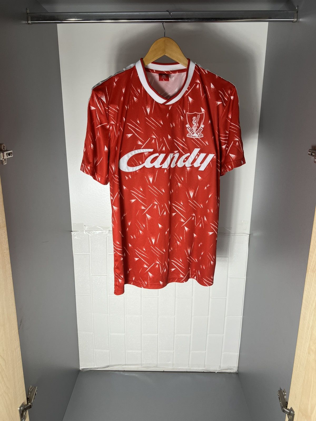 Vintage VERY RARE LIVERPOOL ENGLAND SOCCER JERSEY RETRO CANDY 90s Size US L / EU 52-54 / 3 - 7 Thumbnail