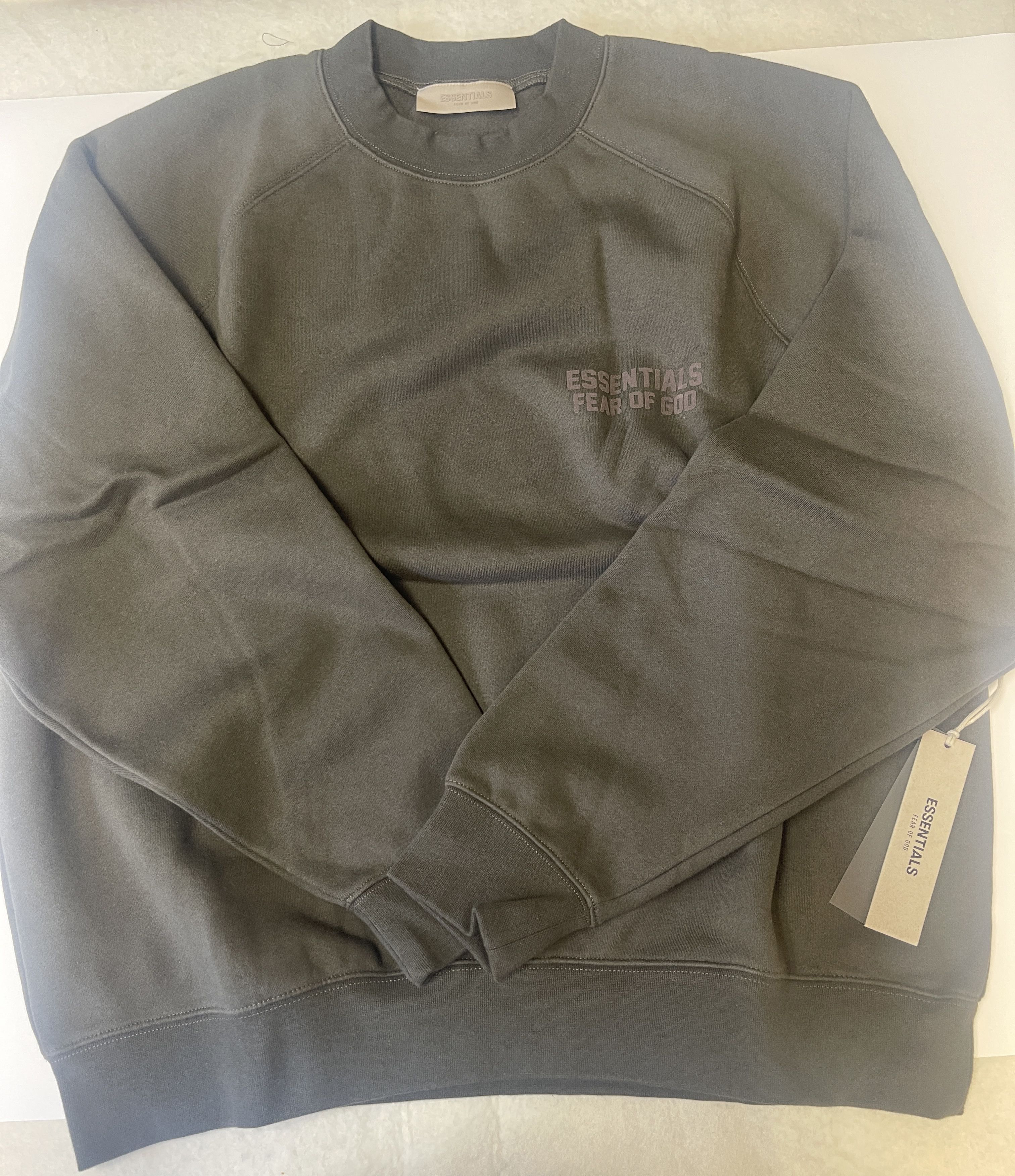 Essentials 🔥Fear of God Essentials Crewneck Off Black Sz (M) Size US M / EU 48-50 / 2 - 5 Thumbnail