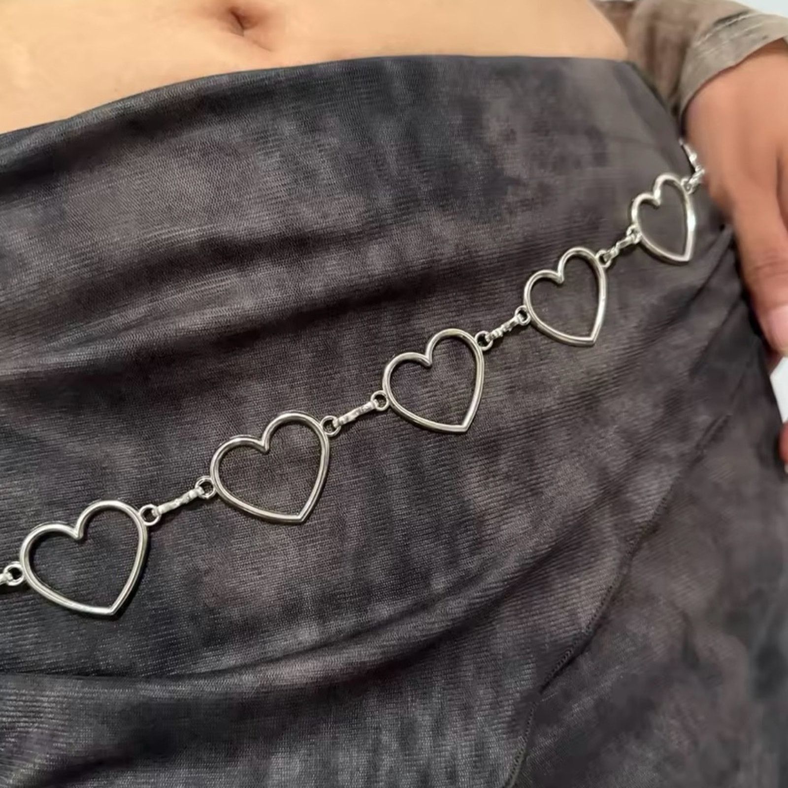 Other Silver Heart Chain Waist Belt Women’s Heart Belt Size ONE SIZE - 2 Thumbnail