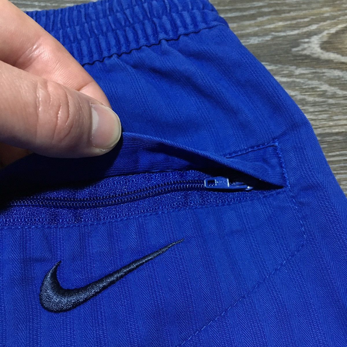 Nike Vintage 90s NIKE Swoosh Logo Embroidery Dri-Fit Shorts Size US 32 / EU 48 - 8 Thumbnail