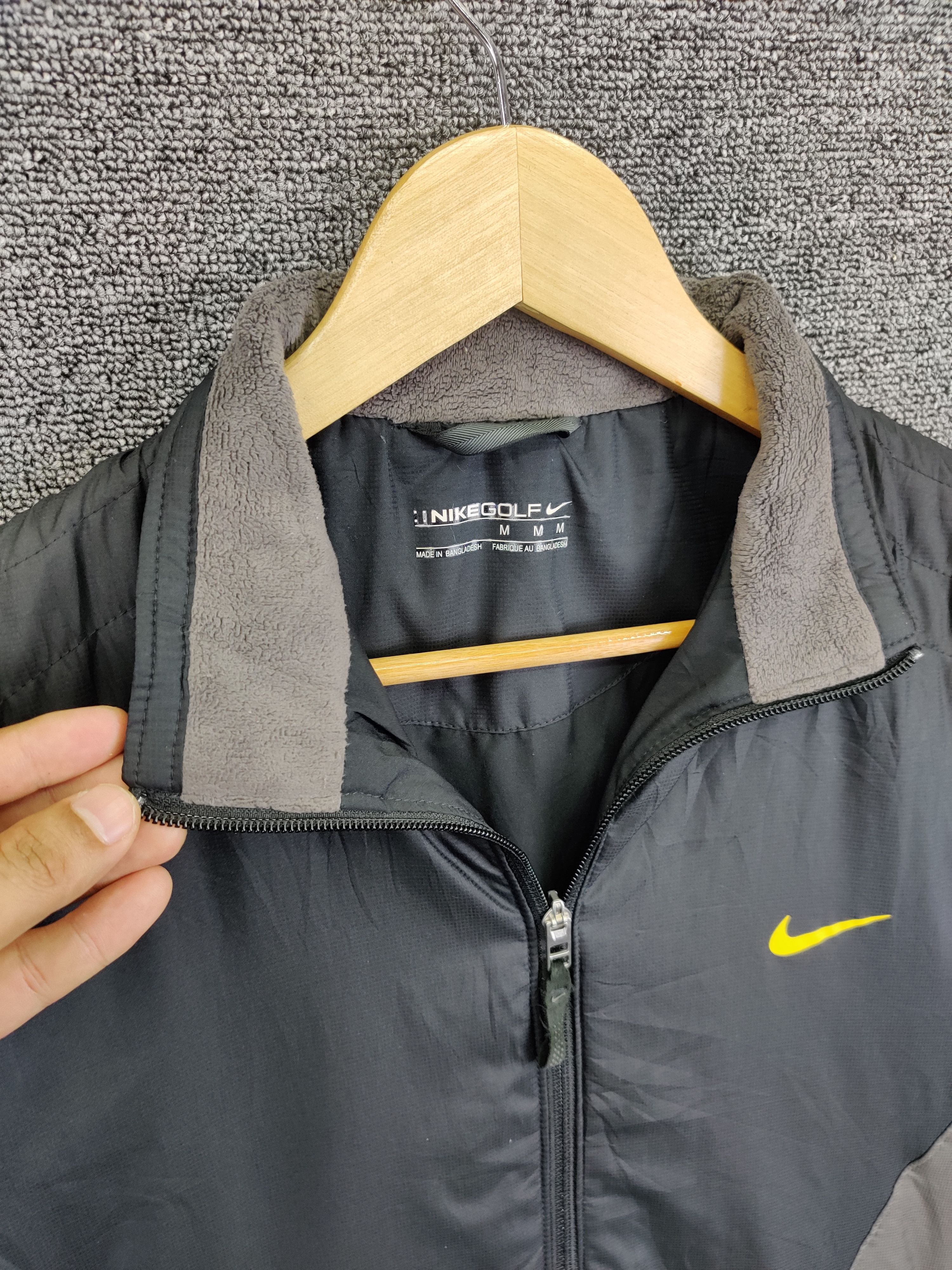 Nike Vintage Nike Golf Short Sleeve Zipper Light Jacket Size US M / EU 48-50 / 2 - 3 Thumbnail