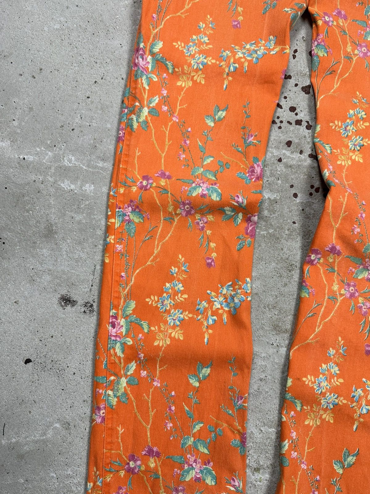 Roberto Cavalli Vintage 90s Roberto Cavalli Jeans Floral Print Flowers Size 28" / US 6 / IT 42 - 16 Thumbnail