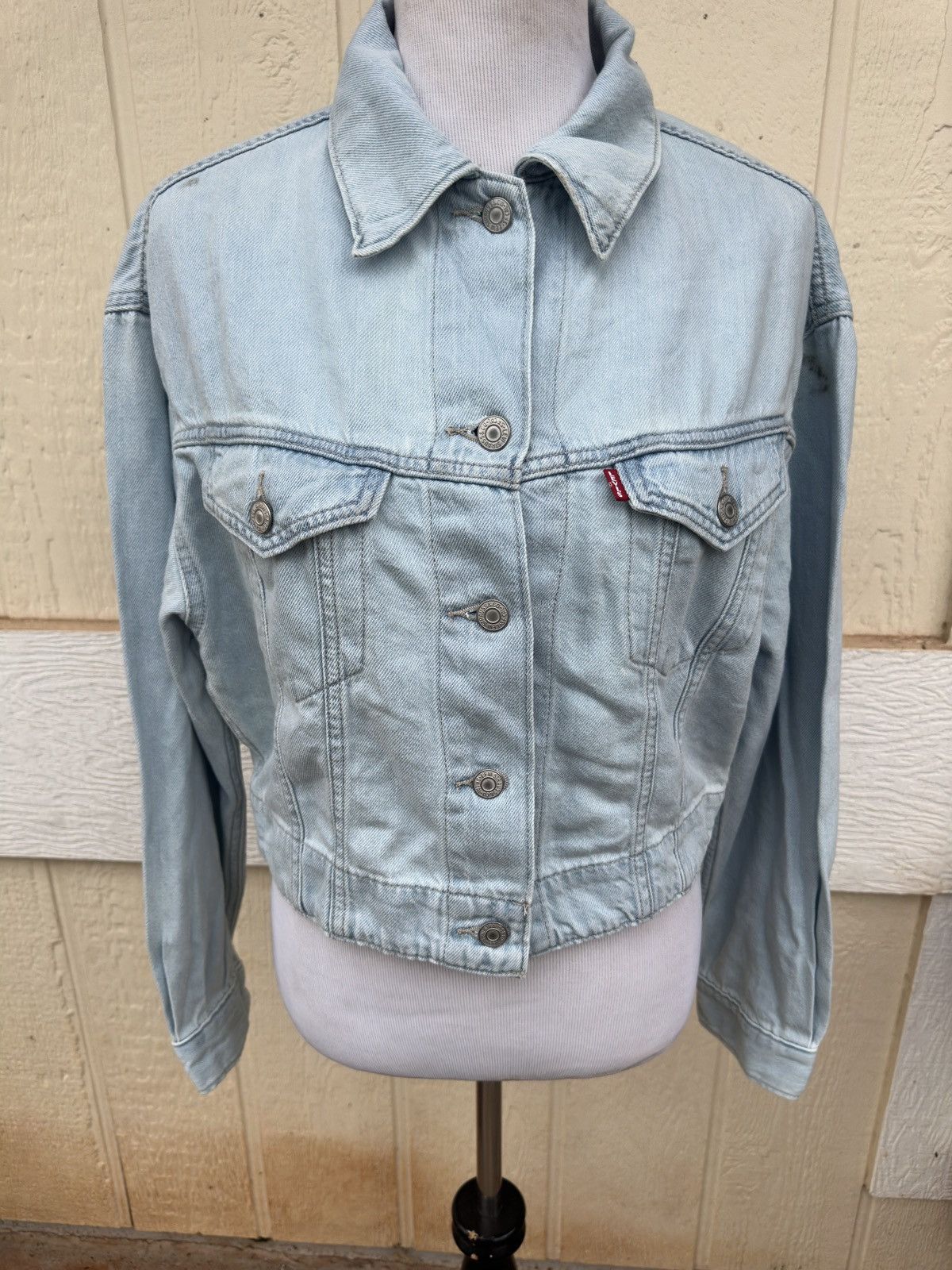 Levi's Levi's Trucker Jacket Women's Medium Blue Denim Jean Size M / US 6-8 / IT 42-44 - 1 Thumbnail