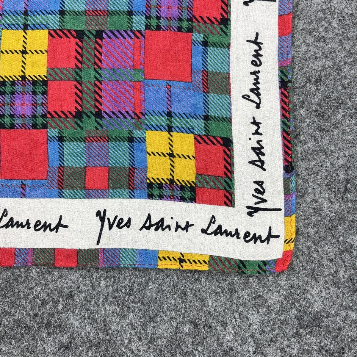 Vintage Yves Saint Laurent Handkerchief / Bandana B1489 Size ONE SIZE - 2 Thumbnail