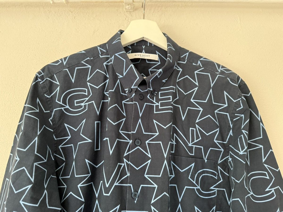 Givenchy Star Logo Print Shirt Size US L / EU 52-54 / 3 - 4 Thumbnail