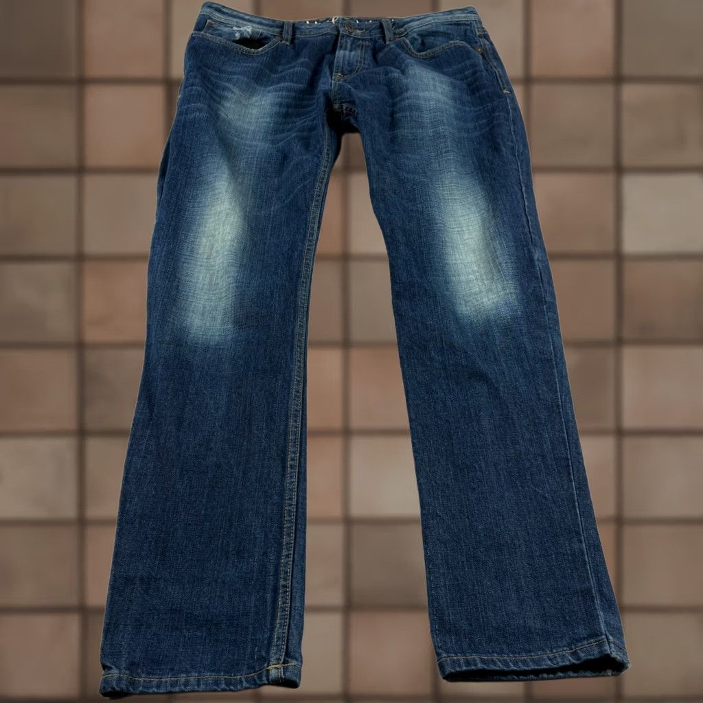 Cult Of Individuality Cult Of Individuality Jeans Mens 38x34 Blue Hagen Relaxed Tapered Distressed Denim Regular Mens Jeans Distressed Blue 90s? Size US 38 / EU 54 - 1 Thumbnail