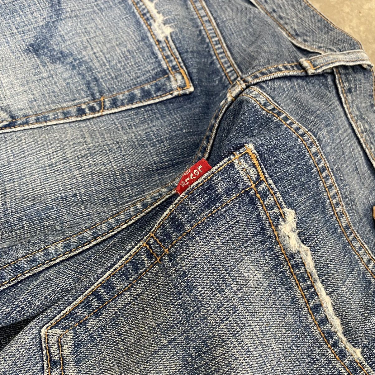 Levi's Size 33x32.5 Vintage 00’s Levis 501 Faded Blue Ripped Jeans Size US 33 - 21 Thumbnail