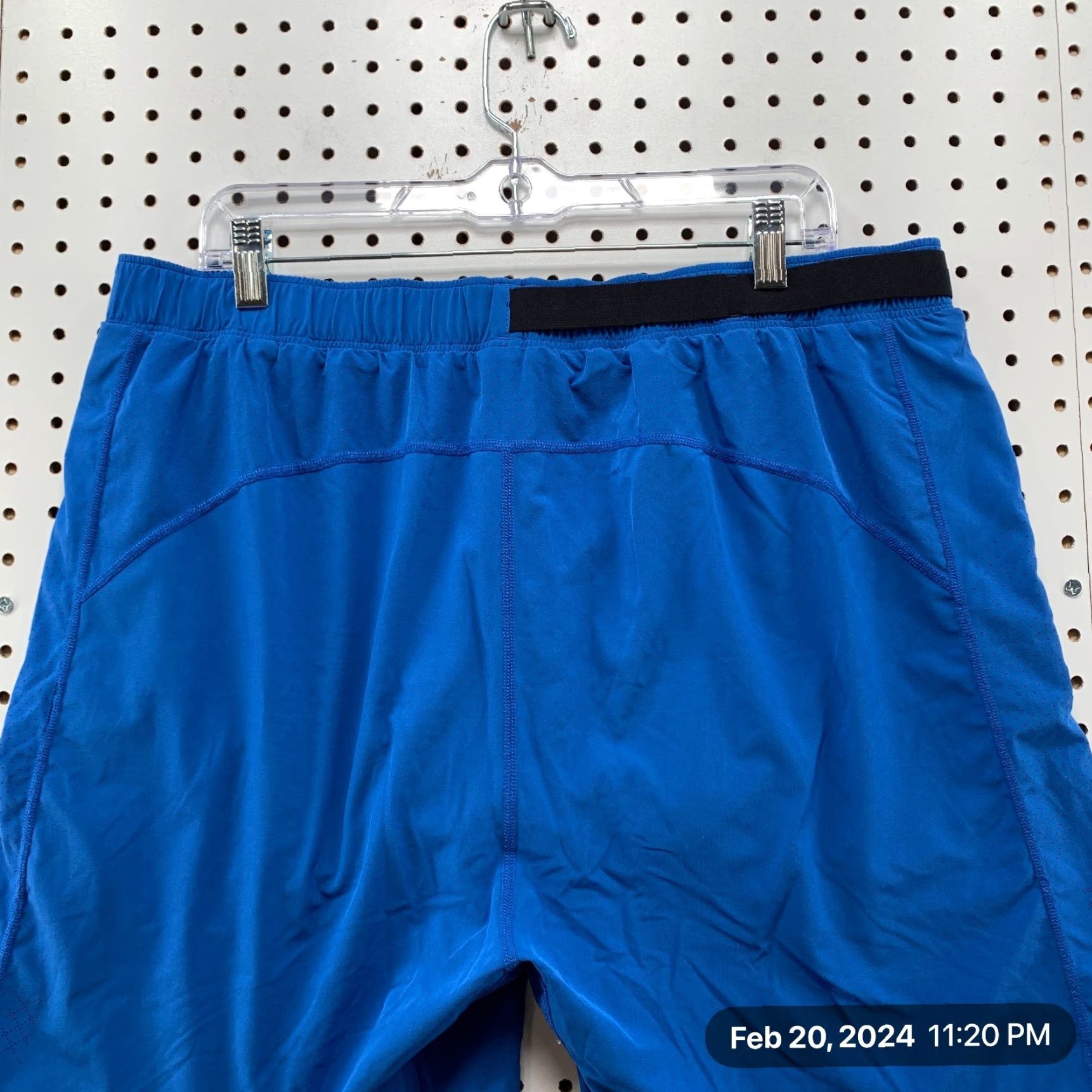Rhone Rhone Active Shorts Men XL Blue Work Out Train Zipper Pocket 35x7 Athletic Pattern Solid Pockets Size 40" / US 18 - 7 Thumbnail