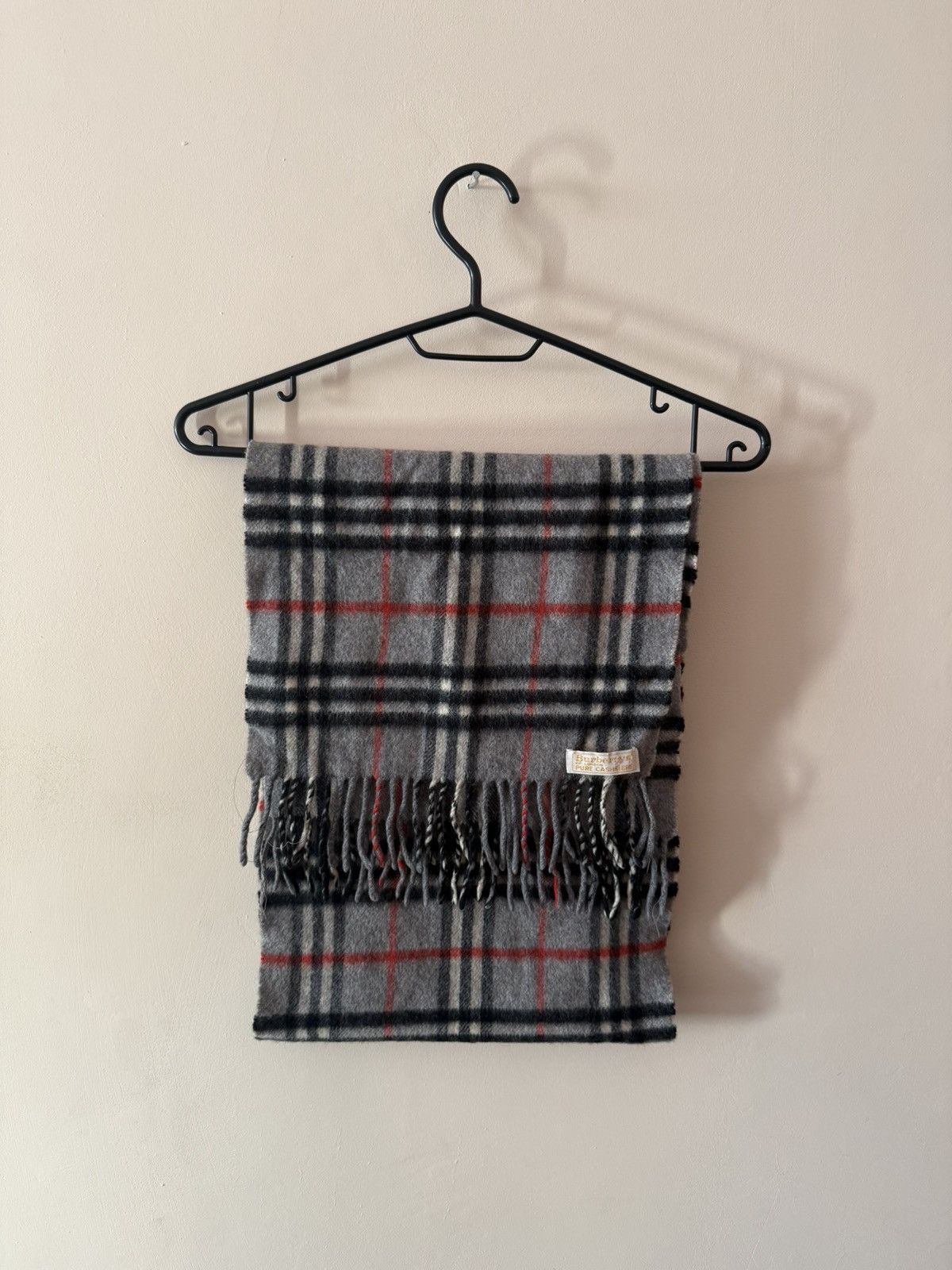 Burberry Vintage Cashmere Scarf Burberry’s OS Gray Chekered Luxury Size ONE SIZE - 1 Thumbnail