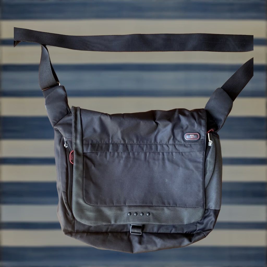Tumi TUMI Tech Black Nylon Laptop Bag Messenger Padded Expandable Black Mens Bag Size ONE SIZE - 1 Thumbnail