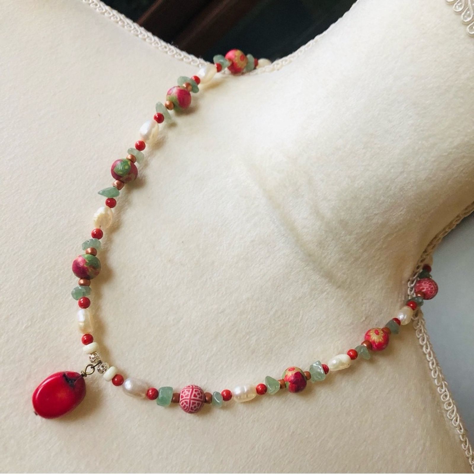 Handmade Handcrafted red coral green chalcedony pearl necklace Size ONE SIZE - 1 Thumbnail