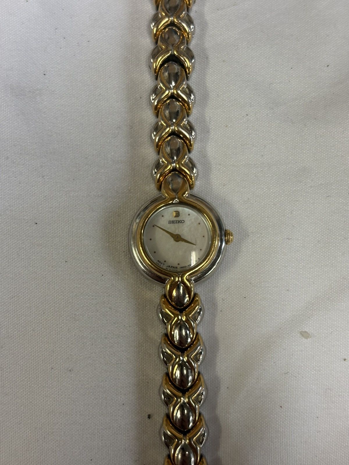 Bulova Vintage Bulova T7 2-Tone Wonens Watch! New Battery! Size ONE SIZE - 12 Thumbnail