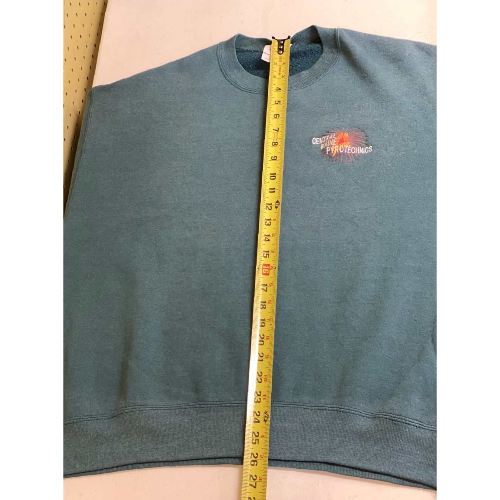 Jerzees VINTAGE Jerzees Sweatshirt Central Maine Pyrotecnics Green Embroidered XL Mens Crew Neck Long Sleeve Pullover Green Men Size US XL / EU 56 / 4 - 7 Thumbnail