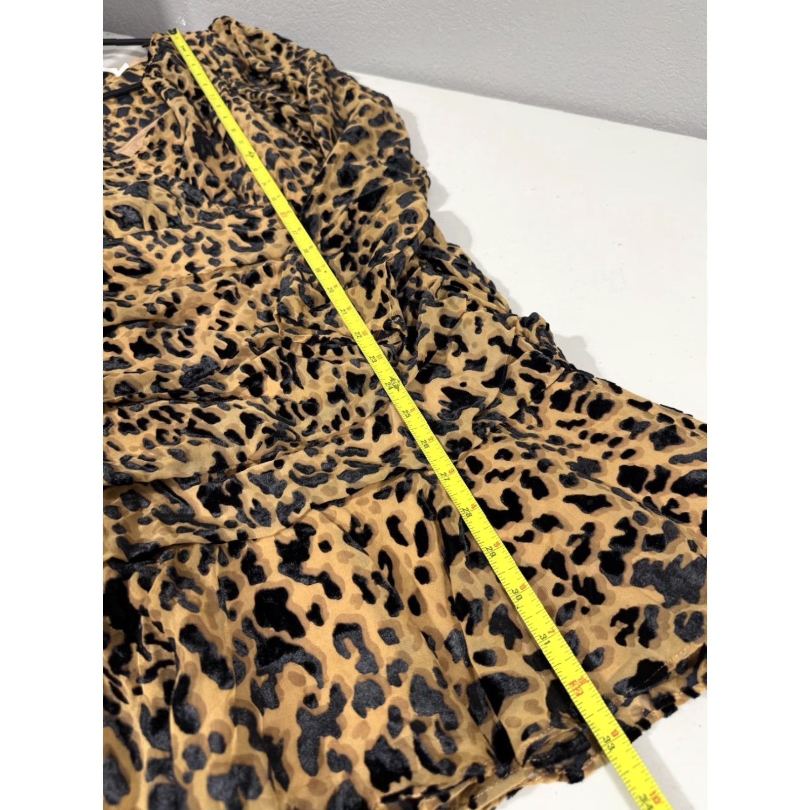 ASTR The Label ASTR Nikita Dress Women's S Leopard Velvet Print V Neck Lined Size S / US 4 / IT 40 - 2 Thumbnail