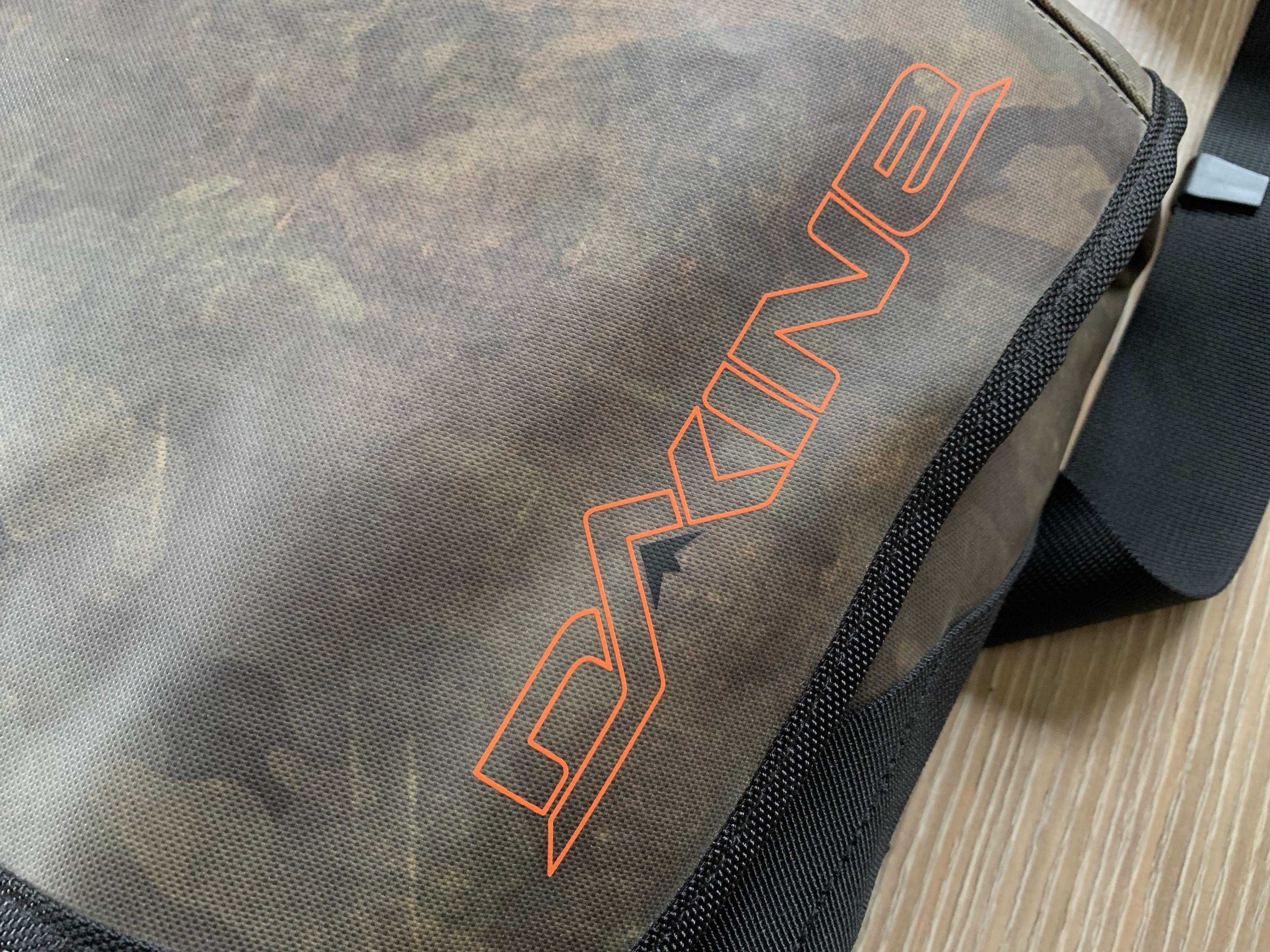 Dakine Dakine Granville Messenger Bag Camo Laptop Shoulder Bag Size ONE SIZE - 6 Thumbnail