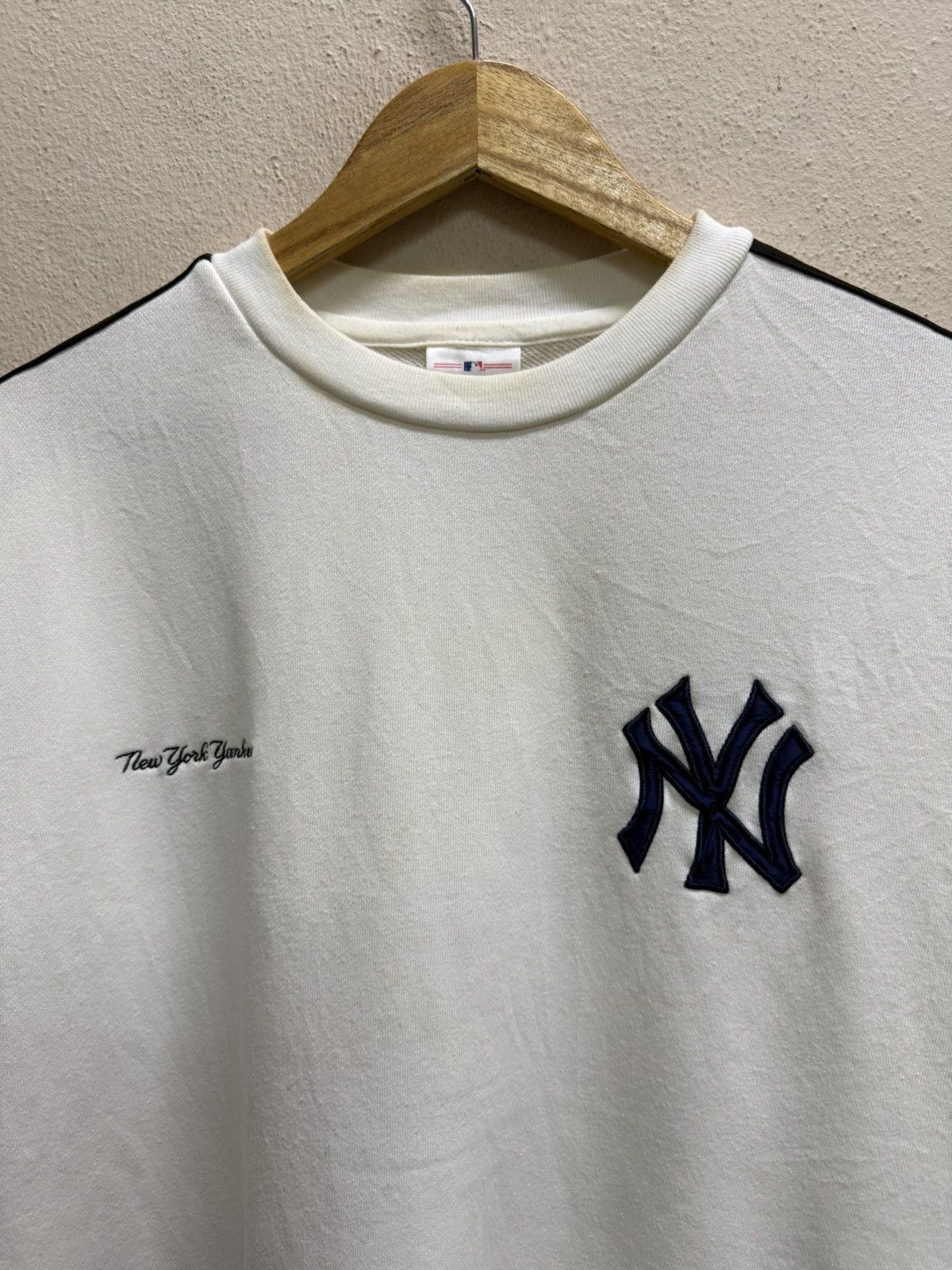 New York Yankees New York Yankees Boxy Shortsleeve Sweatshirt Size US L / EU 52-54 / 3 - 16 Thumbnail
