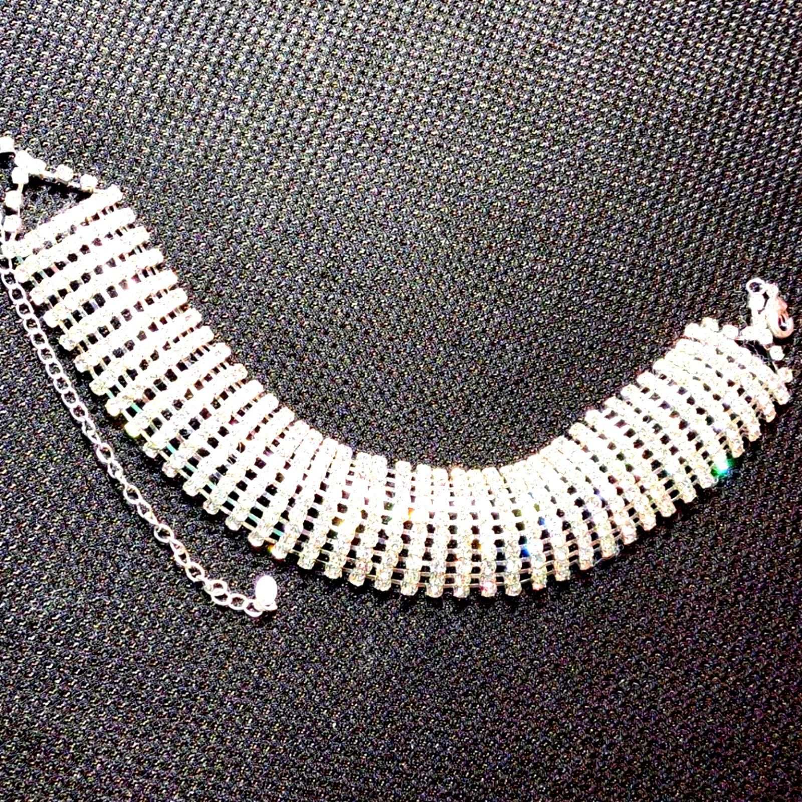 Vintage Exquisite silver plated rhinestone necklace Size ONE SIZE - 1 Thumbnail