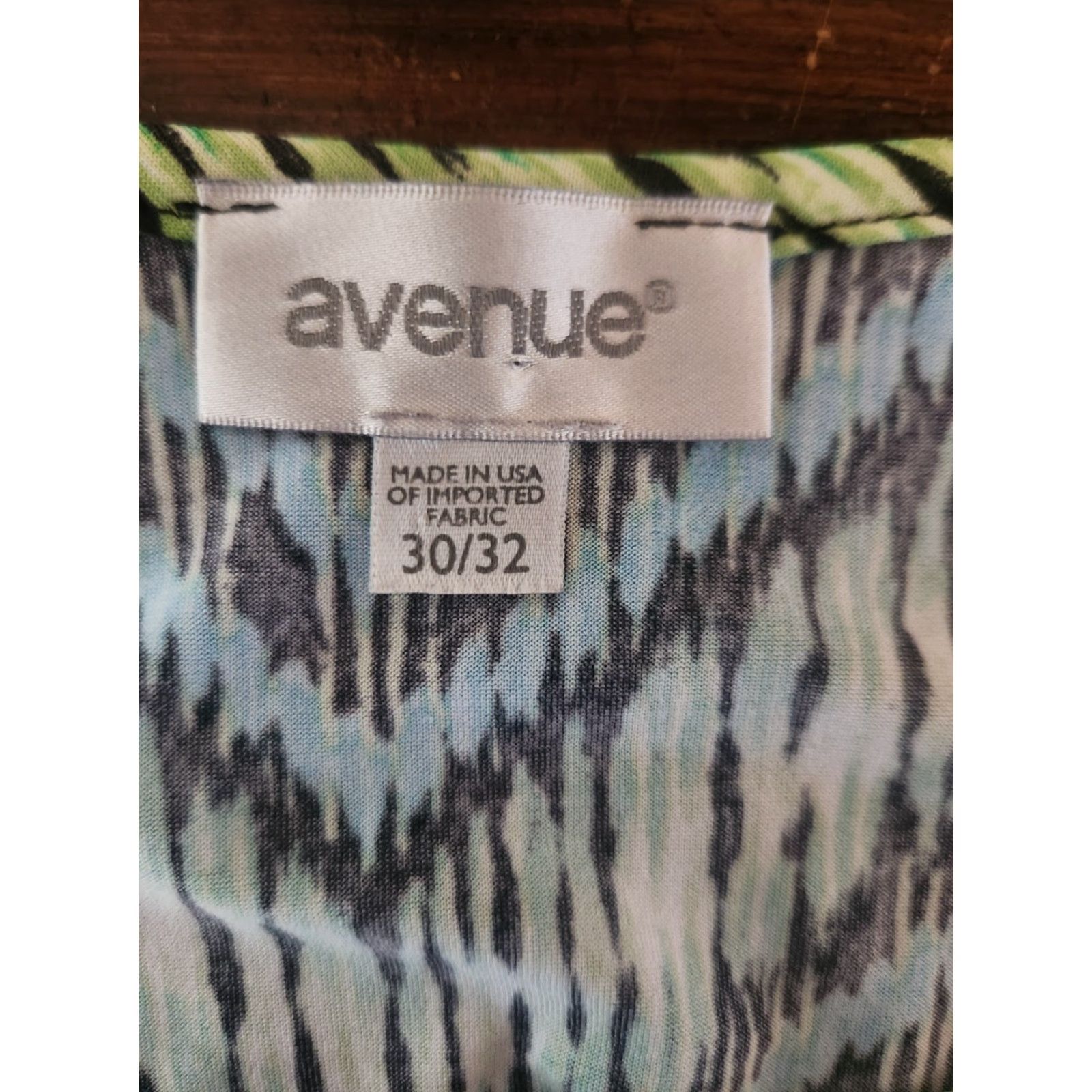 Avenue Avenue Blouse Cap Sleeve Silky Top Green Chevron Pattern 4X Plus Size Women Shy? Size XXL / US 16-18 / IT 52-54 - 5 Thumbnail