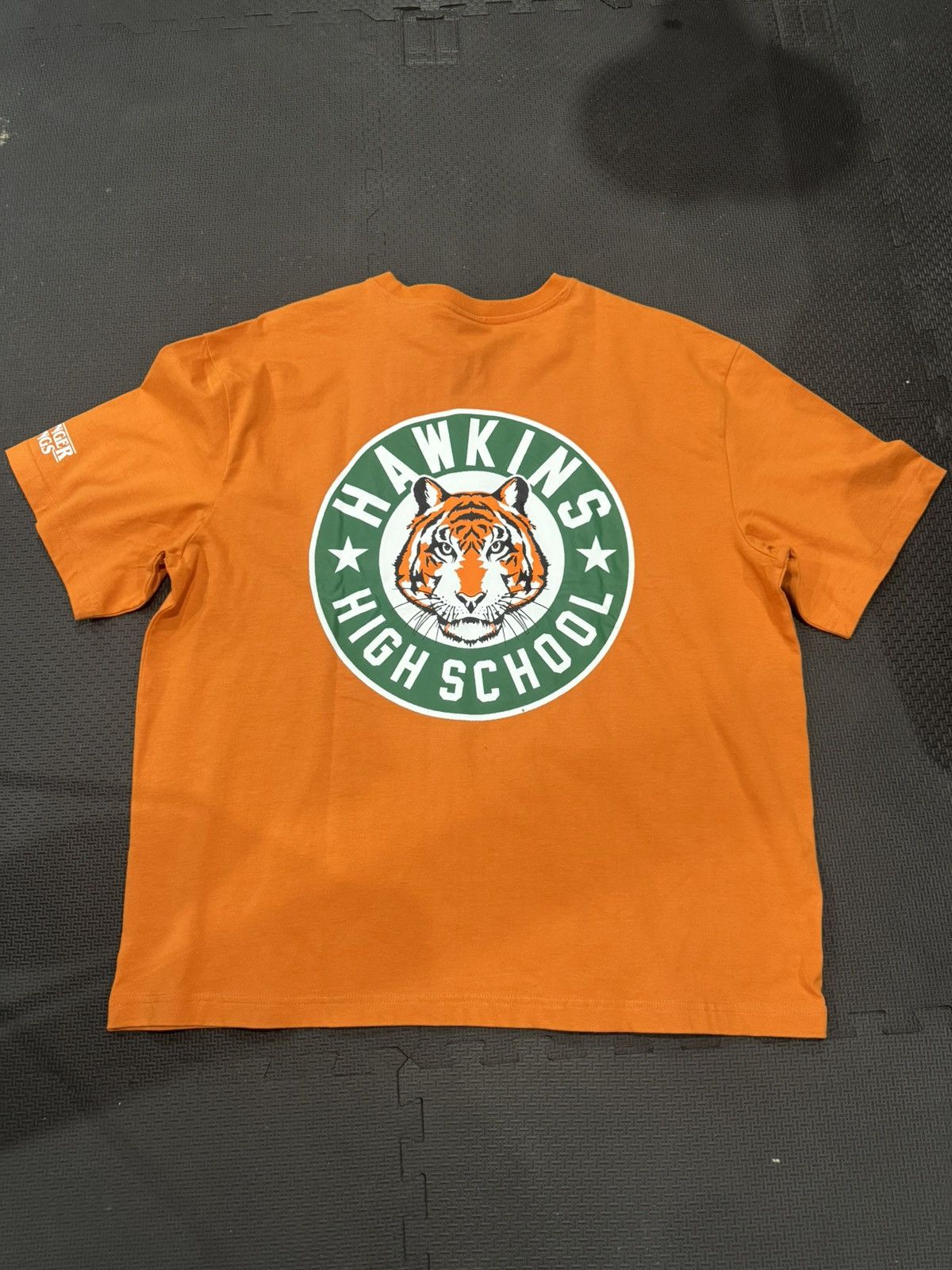 H&M Stranger things Hawkins High school tee Size US XL / EU 56 / 4 - 2 Thumbnail
