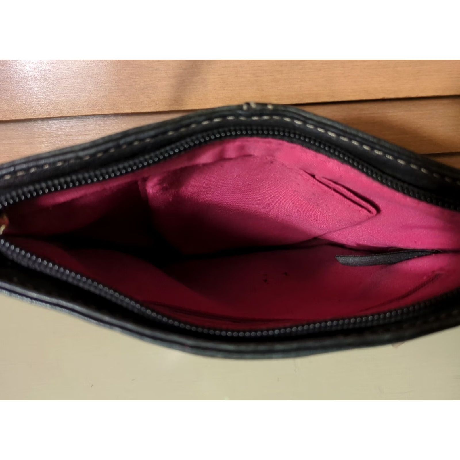 Vintage Stone Mountain Leather Shoulder Bag Security Pockets Zip Close Black Pebbled 9in Wide Women Medium Size ONE SIZE - 4 Thumbnail