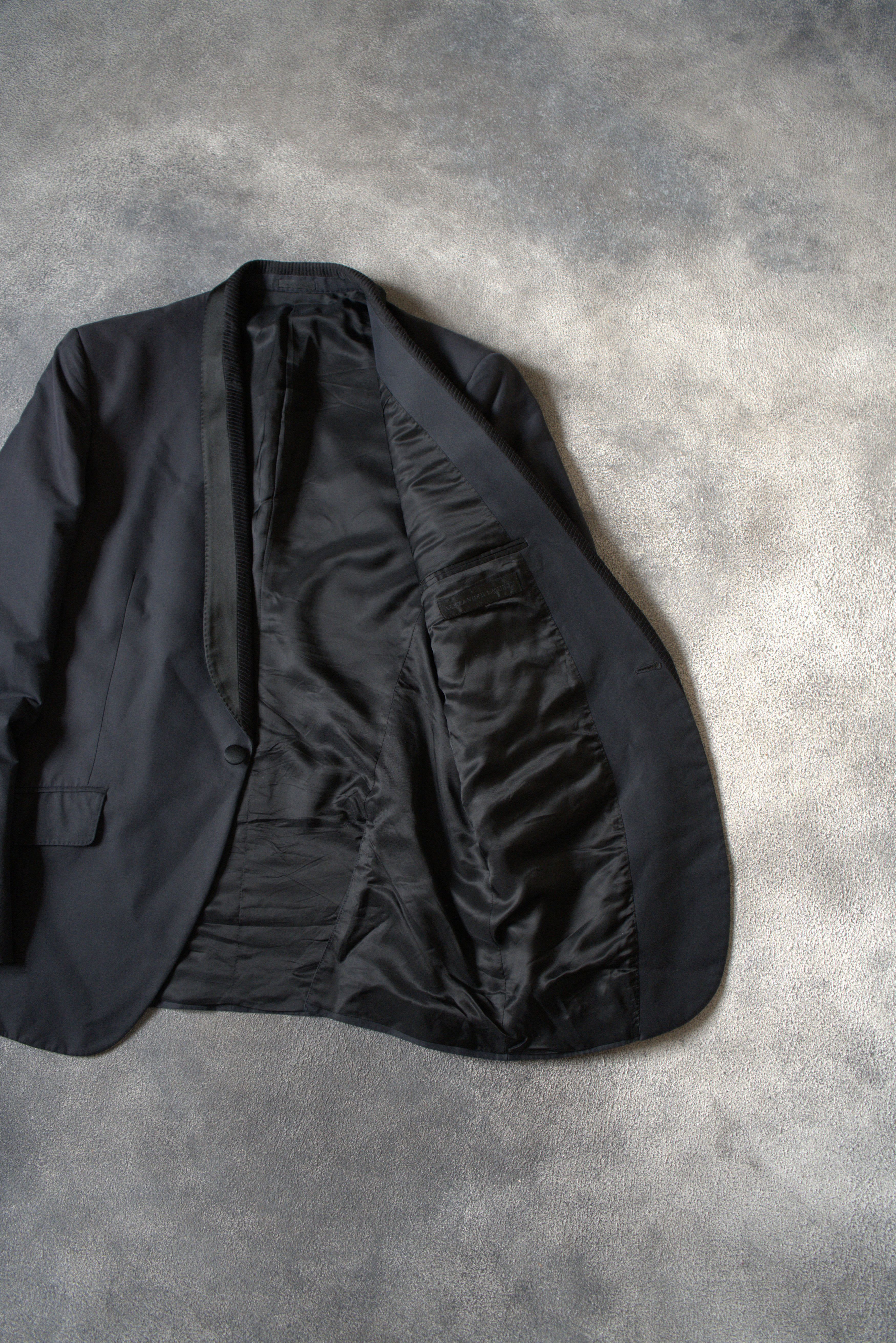 Alexander McQueen S/S 2007 Alexander McQueen RUNWAY Satin Detail Suit Size 52R - 10 Thumbnail