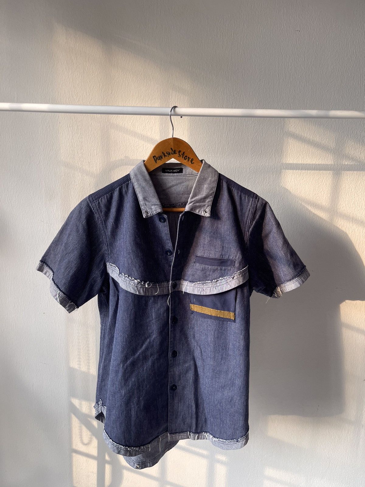 20471120 × Beauty Beast 90s Milkboy Distressed Button Up Shirt Size US S / EU 44-46 / 1 - 1 Thumbnail