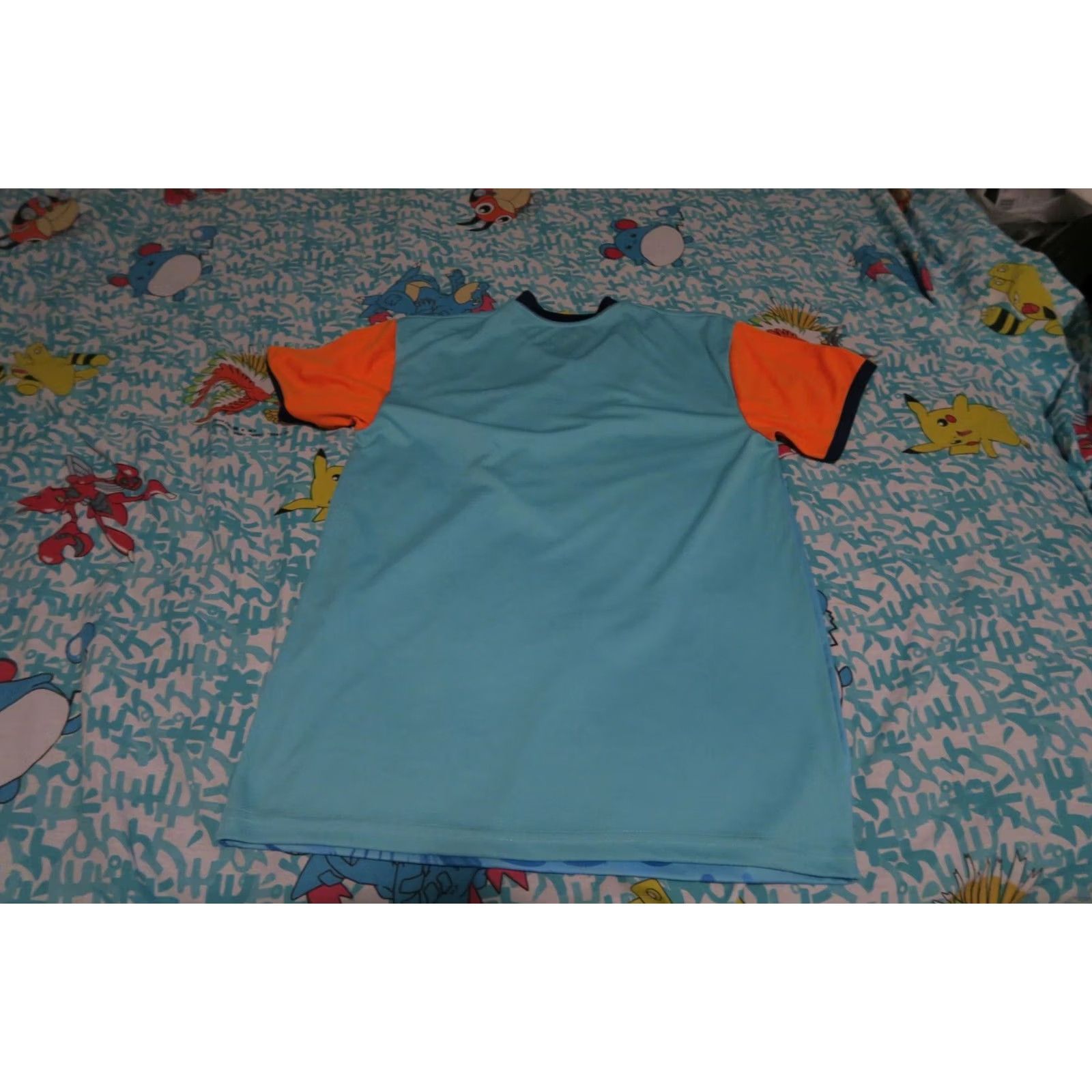 Vintage AnswerVBS Mystery Island V-Neck T-Shirt Unisex Adult M Blue Logo Print 2010s Education Theme Size US M / EU 48-50 / 2 - 5 Thumbnail