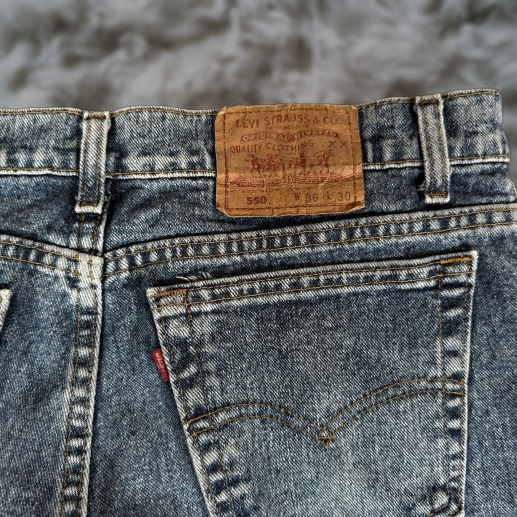 Levi's VINTAGE Levi's 550 Jeans Mens 34x30 Relaxed Tapered Blue Denim 90s USA Size US 34 / EU 50 - 1 Thumbnail