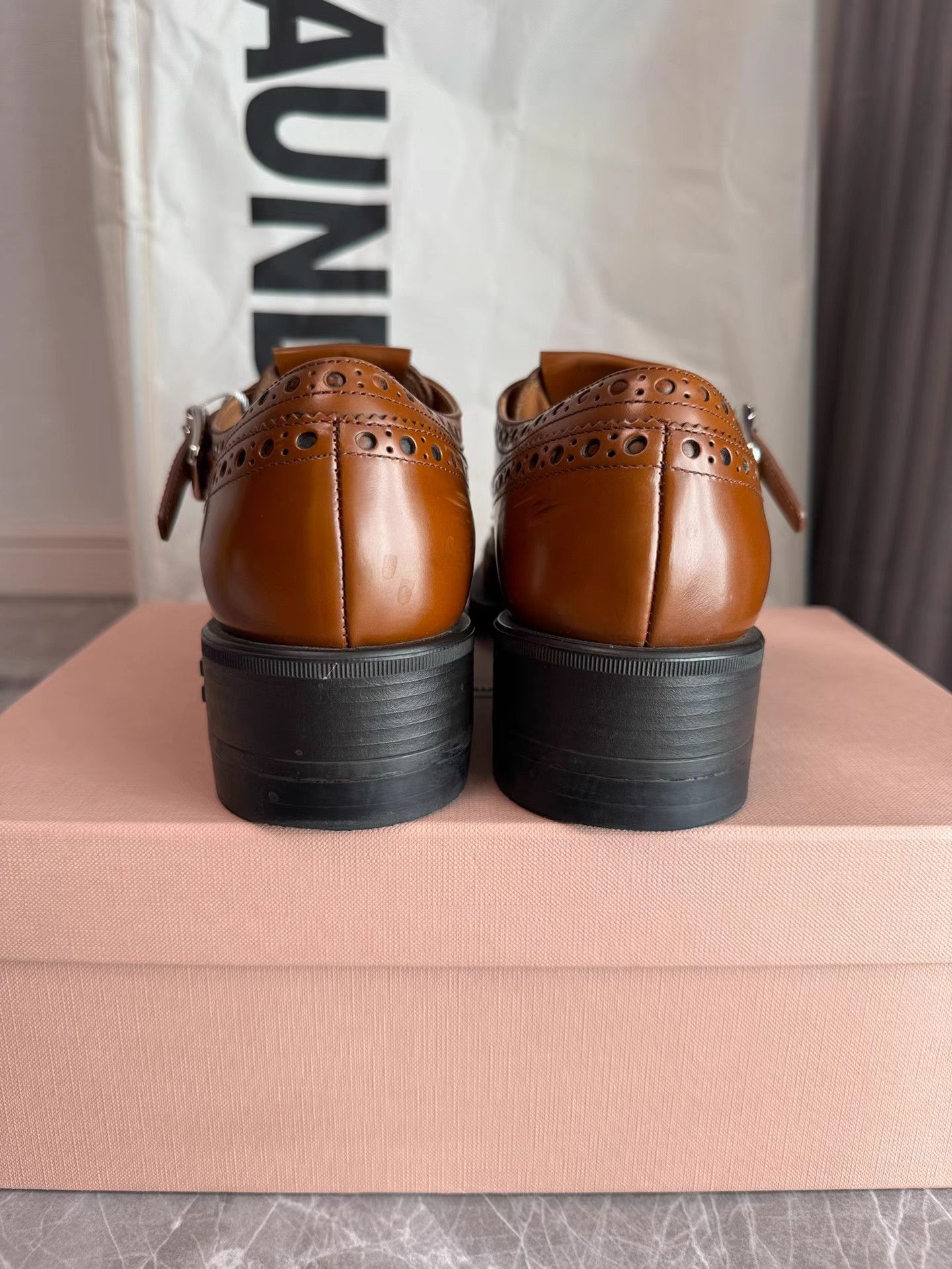Miu Miu Miu Miu x Church’s Vintage British Oxford Loafers K6 Size US 6 / IT 36 - 4 Thumbnail