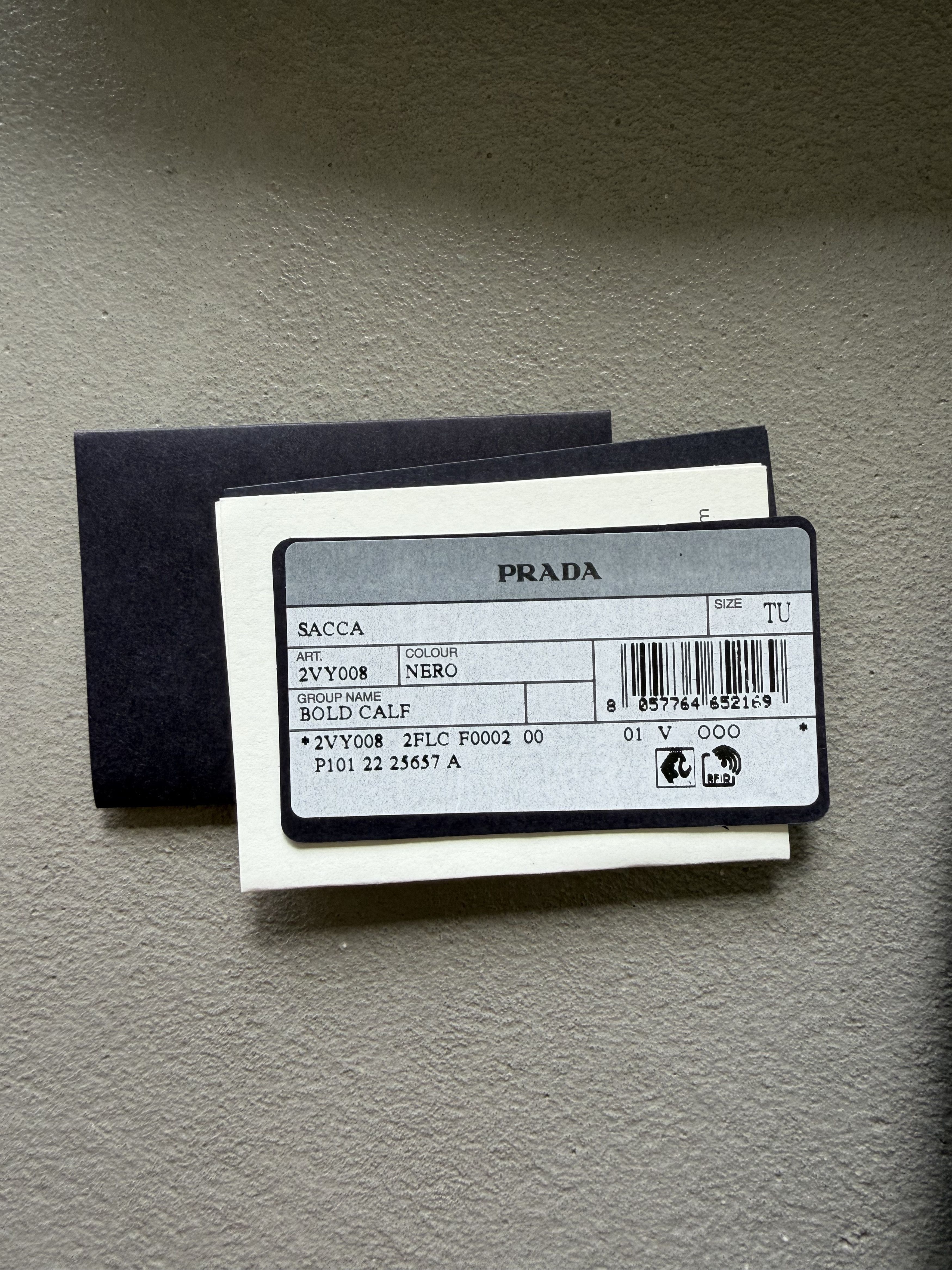 Prada PRADA Men's Grained Leather Shoulder Bag Runway SS 2022 Size ONE SIZE - 3 Thumbnail