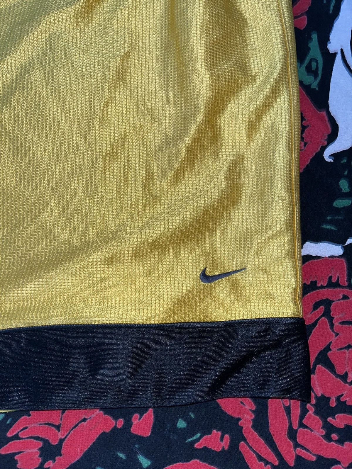 Nike Crazy Y2K Satin Shiny Dazzle Baggy Nike Basketball Shorts Size US 34 / EU 50 - 2 Thumbnail