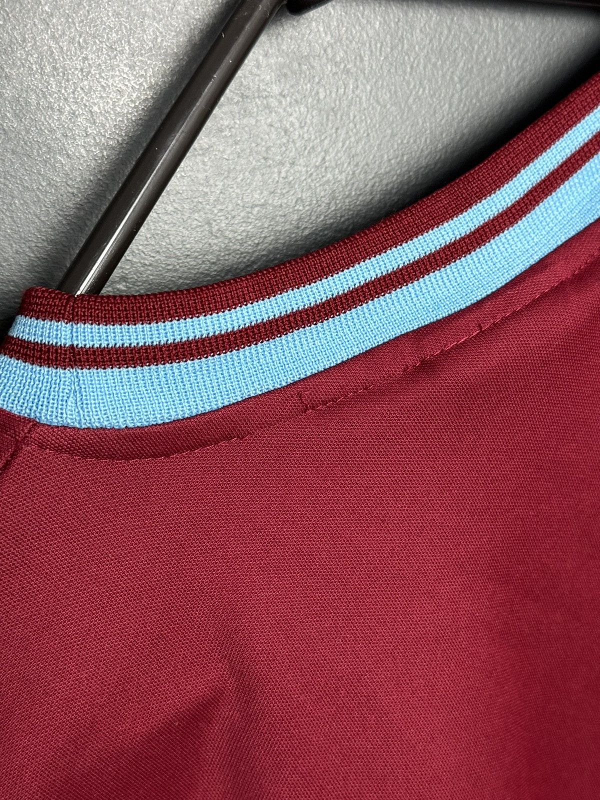 Other Burnley 01/02 Home Football Jersey Size US M / EU 48-50 / 2 - 13 Thumbnail