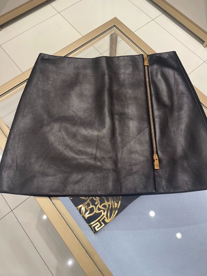 Versace Versace A-line sheepskin hip-hugging skirt Size 24" / US 00 / IT 34 - 1 Thumbnail