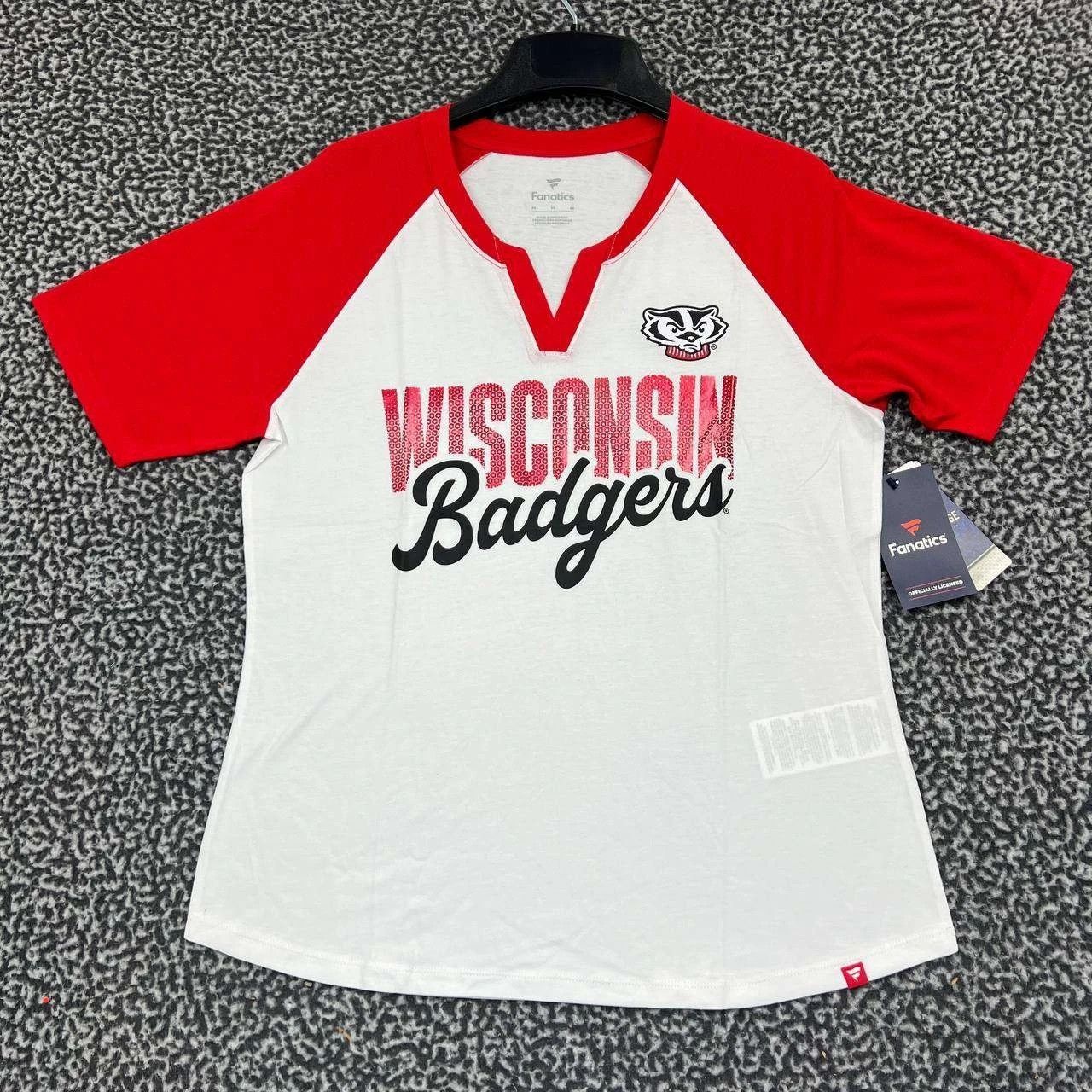Other Wisconsin Badgers Shirt Women Fanatics Short Sleeve New M Size M / US 6-8 / IT 42-44 - 1 Thumbnail