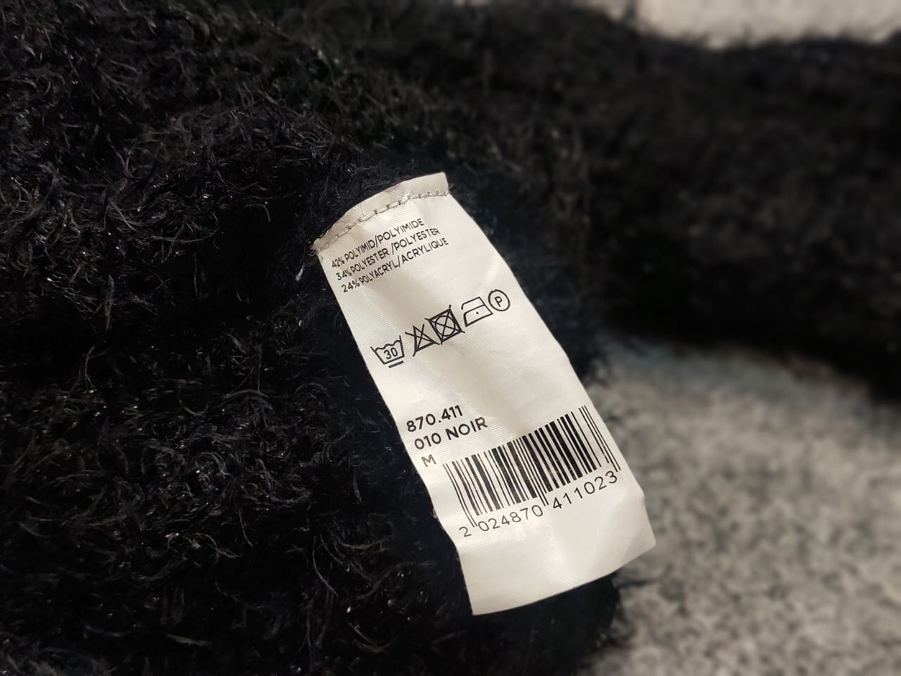 Japanese Brand Vintage Japanese Black Mohair Style Fuzzy Sweater Y2K Hype Size US S / EU 44-46 / 1 - 15 Thumbnail