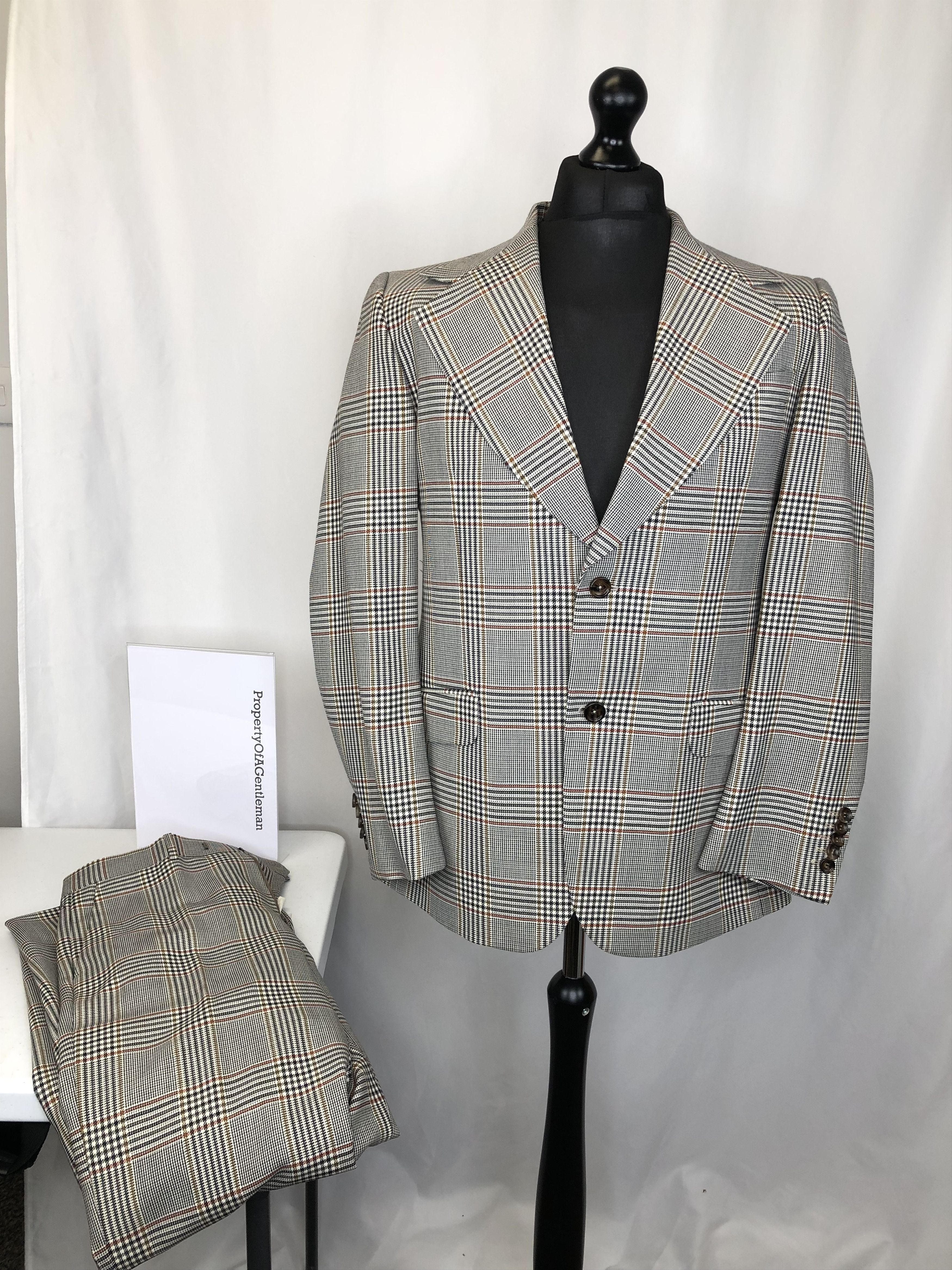 Gucci Gucci Men's 3 Piece Suit Size 50R - 1 Thumbnail