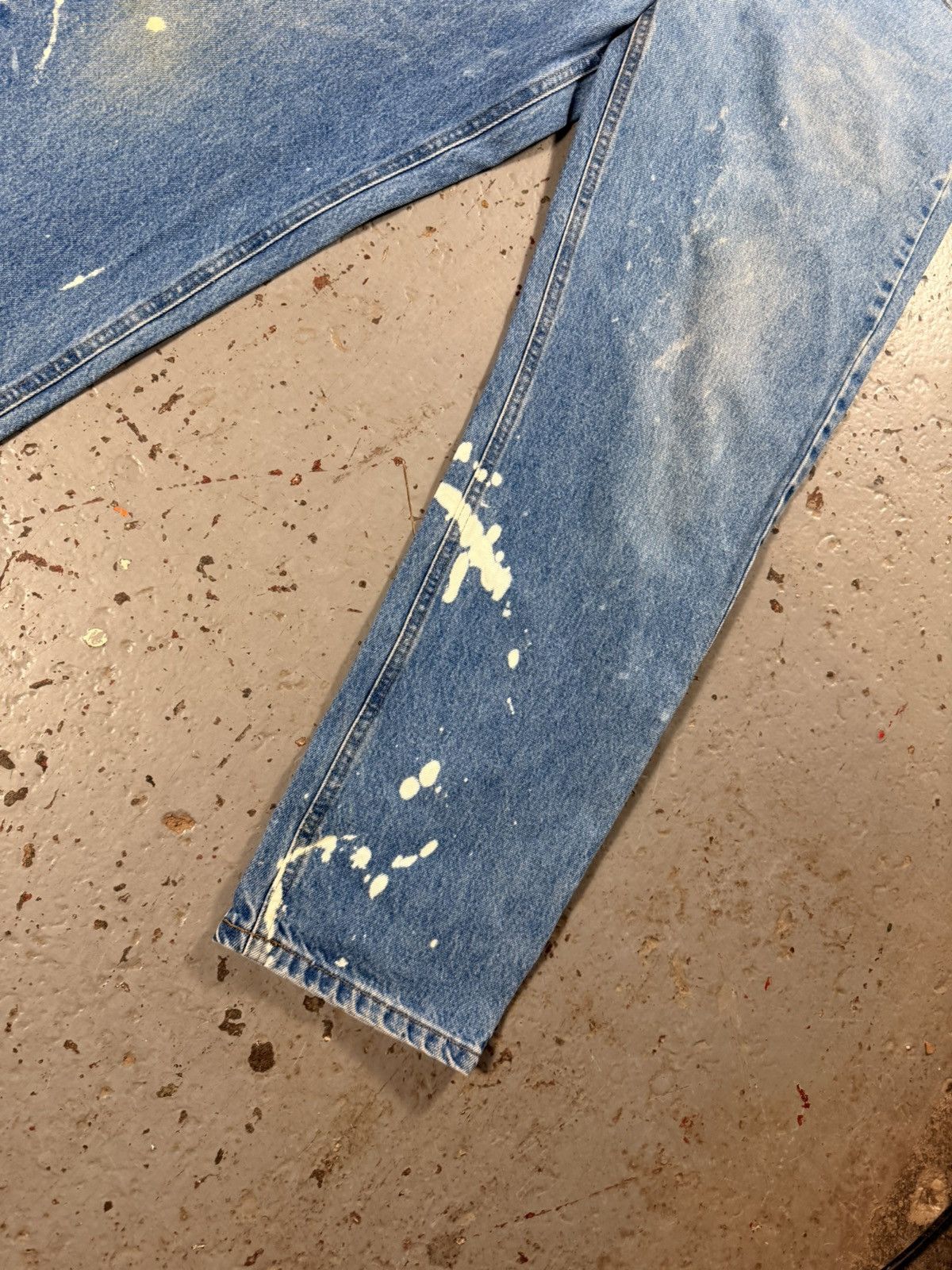 Carhartt Classic Vintage Carhartt Distressed Bleach Stained Denim Size US 34 / EU 50 - 2 Thumbnail
