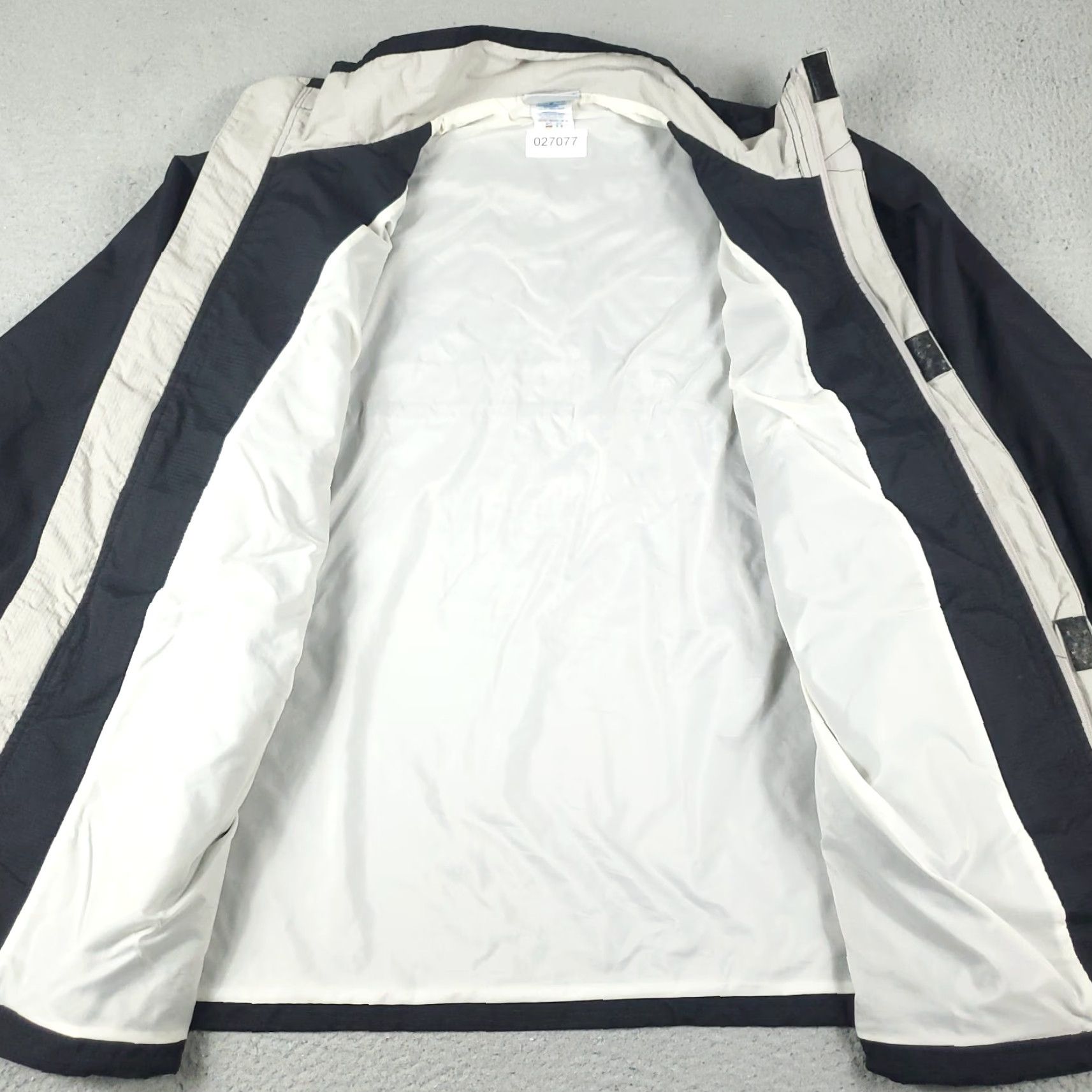 Reebok Vintage Reebok Jacket Mens Large Black Full Zip Up Winter Windbreaker Sports Size US L / EU 52-54 / 3 - 6 Thumbnail
