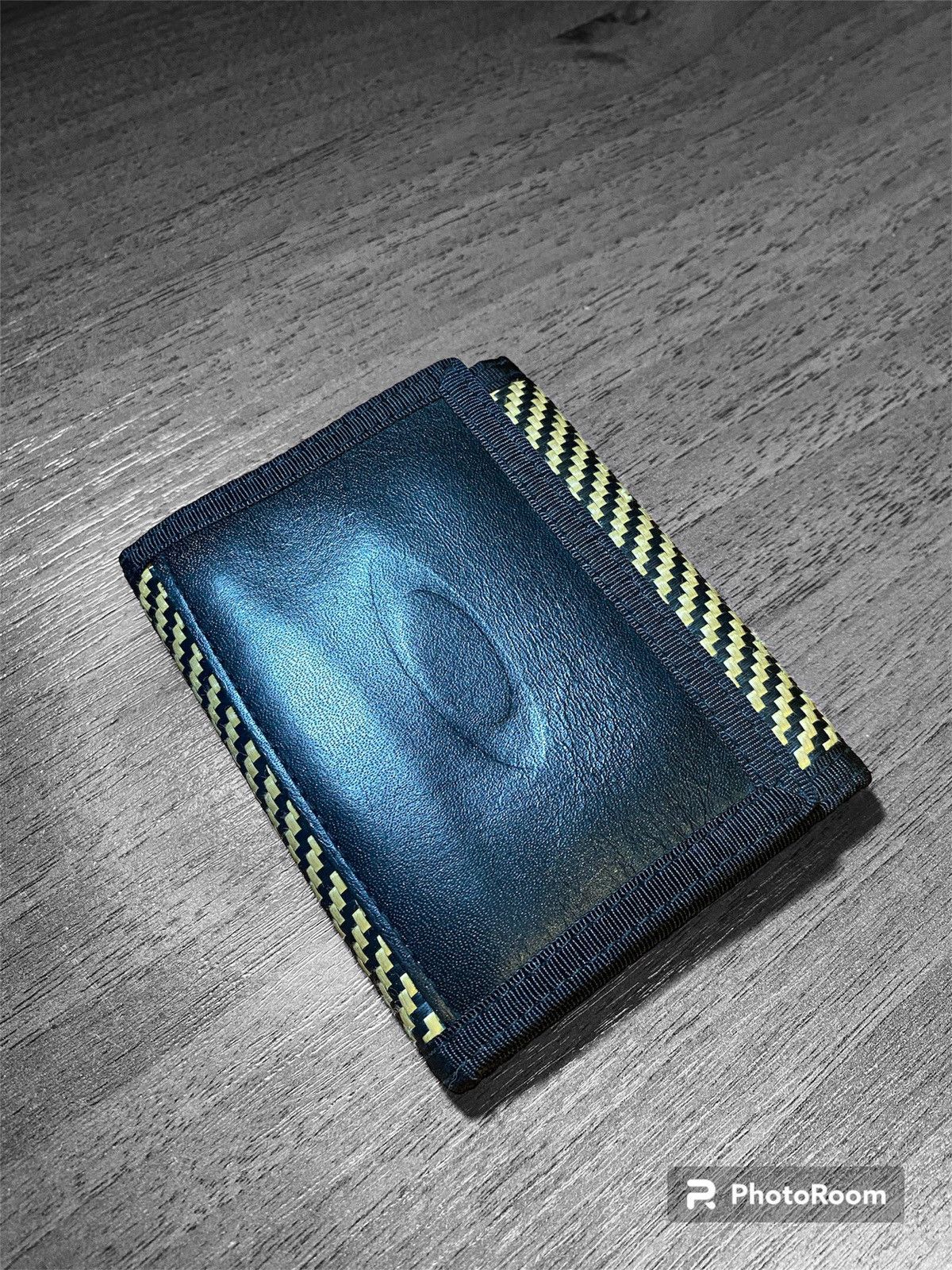 Vintage OAKLEY 2000s Woven Kevlar Wallet Vintage | Grailed