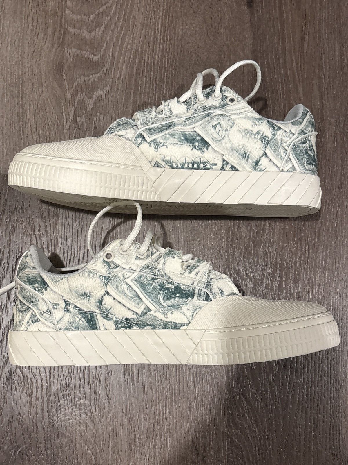 Off-White Off-White Vulcanized 779 Dollar White Size US 11 / EU 44 - 2 Thumbnail