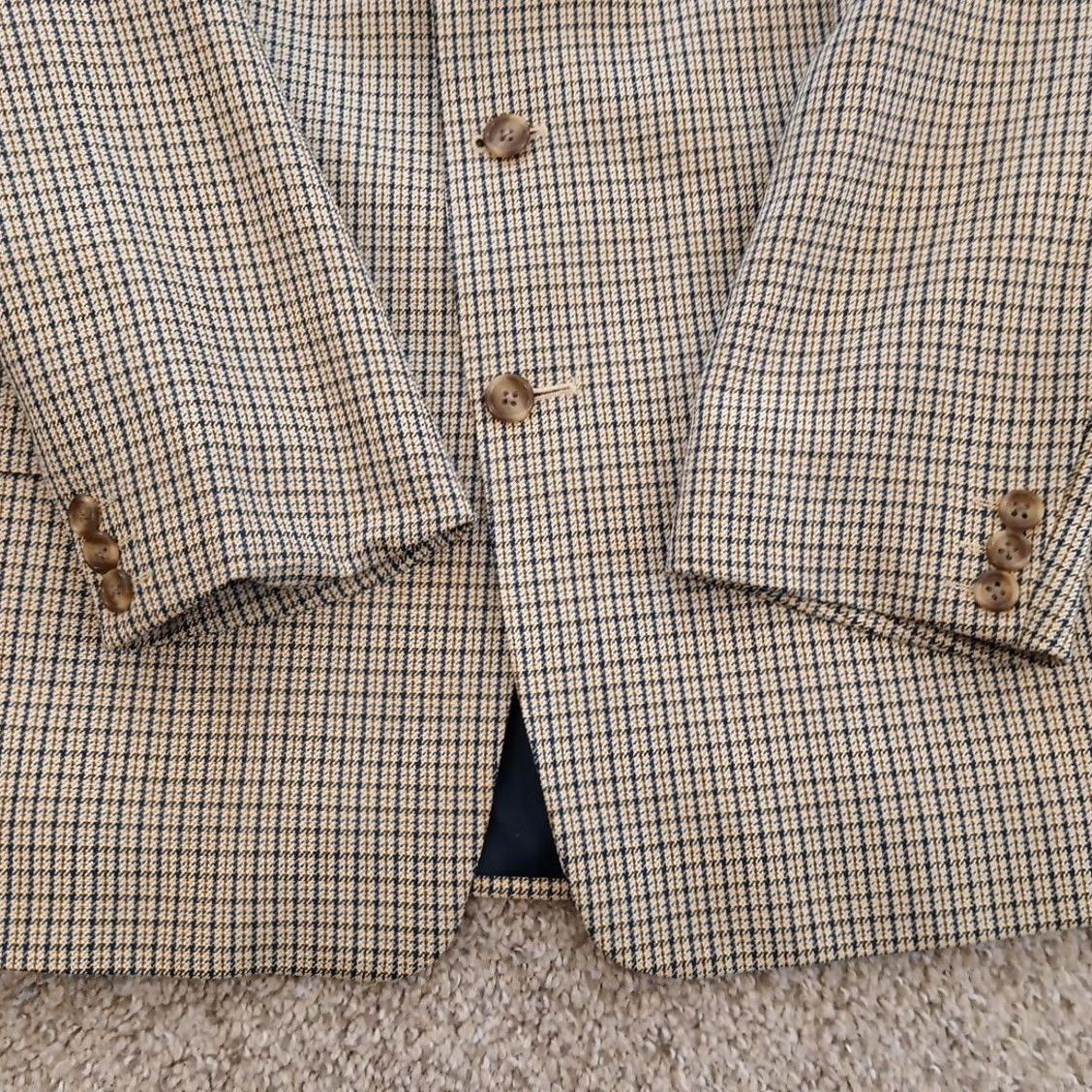 Crombie Crombie Blazer Mens 40 Beige Plaid Wool Silk Three-Button Ventless Regular Notch Lapel 2 Piece Single-Breasted Mens SS Size 40R - 4 Thumbnail