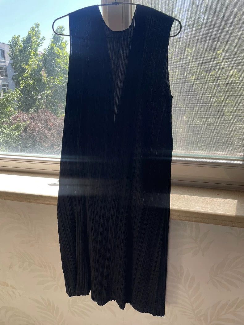 Other Issey Miyake size:1 Black sleeveless pleated dress Size S / US 4 / IT 40 - 5 Thumbnail