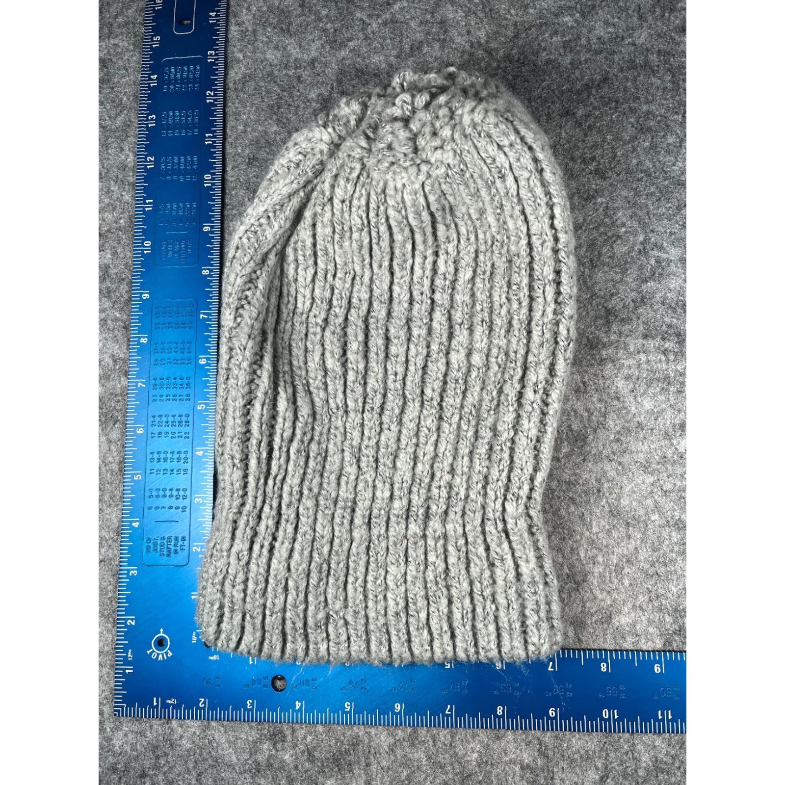 Forever 21 FOREVER 21 Beanie Toque Women One Size Gray Cable Knit Acrylic Blend Pom Hat Size ONE SIZE - 5 Thumbnail
