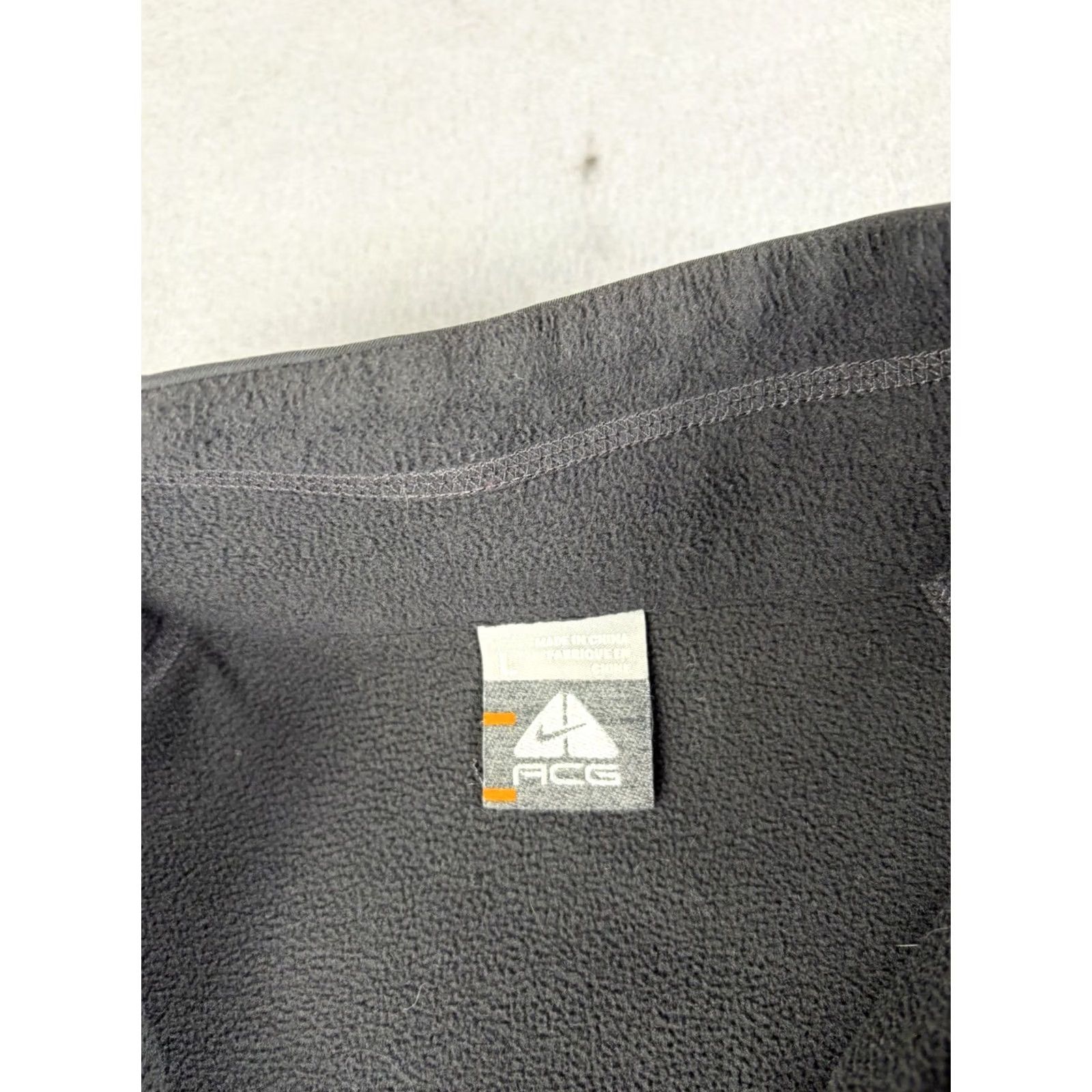 Nike VINTAGE Nike ACG Jacket Mens L Gray Full Zip Outdoor Softshell Hiking Size US L / EU 52-54 / 3 - 3 Thumbnail