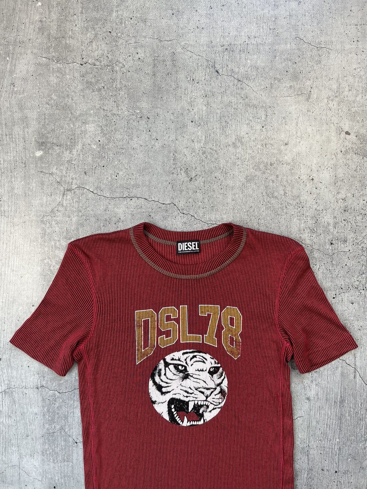 Diesel Avant Garde🧭 90S DIESEL BIG LOGO VINTAGE Y2K CRAZY T-SHIRT Size US S / EU 44-46 / 1 - 2 Thumbnail