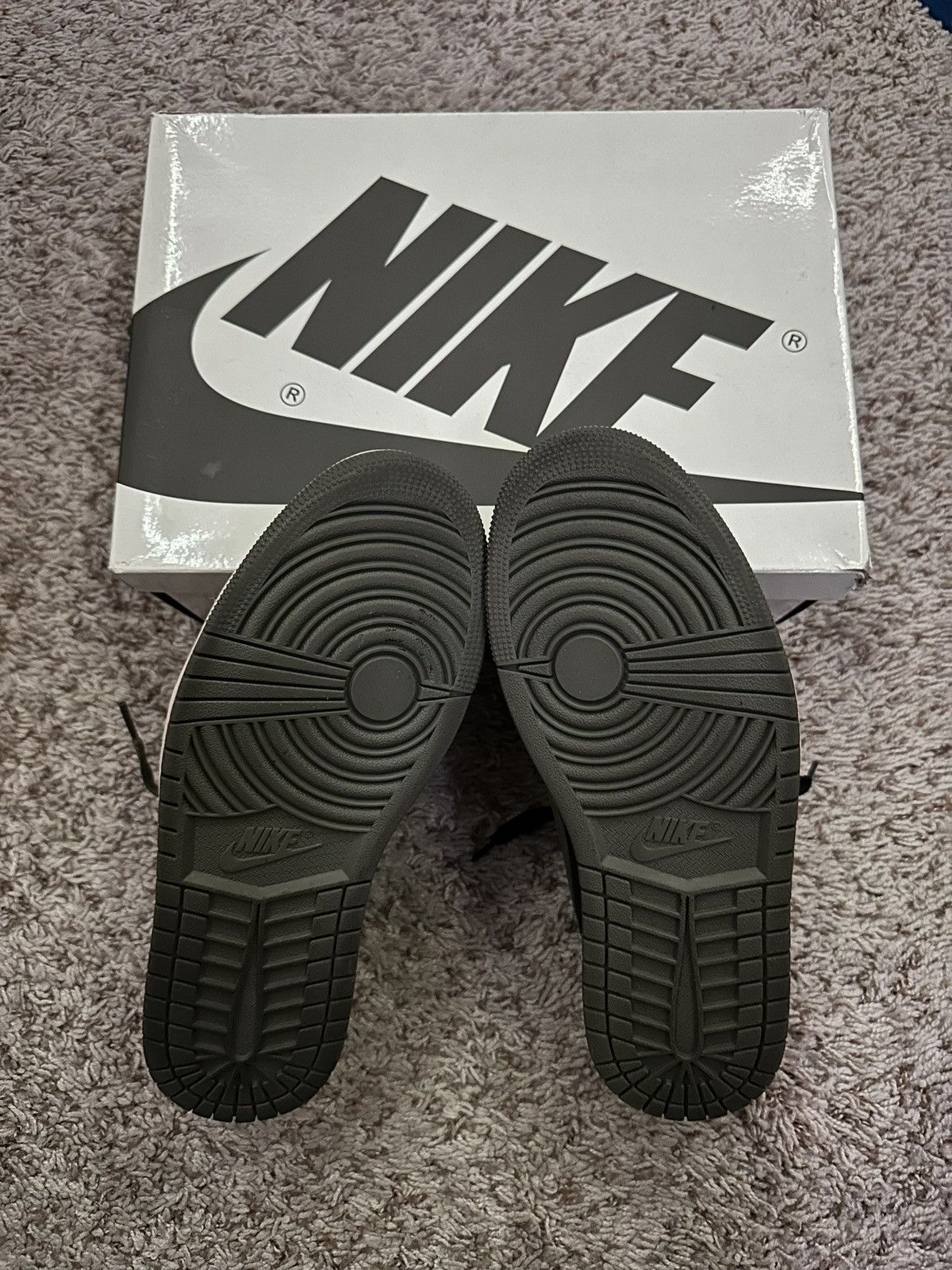 Jordan Brand × Nike × Travis Scott Travis Scott Jordan 1 Low Olive Size US 9 / EU 42 - 4 Thumbnail
