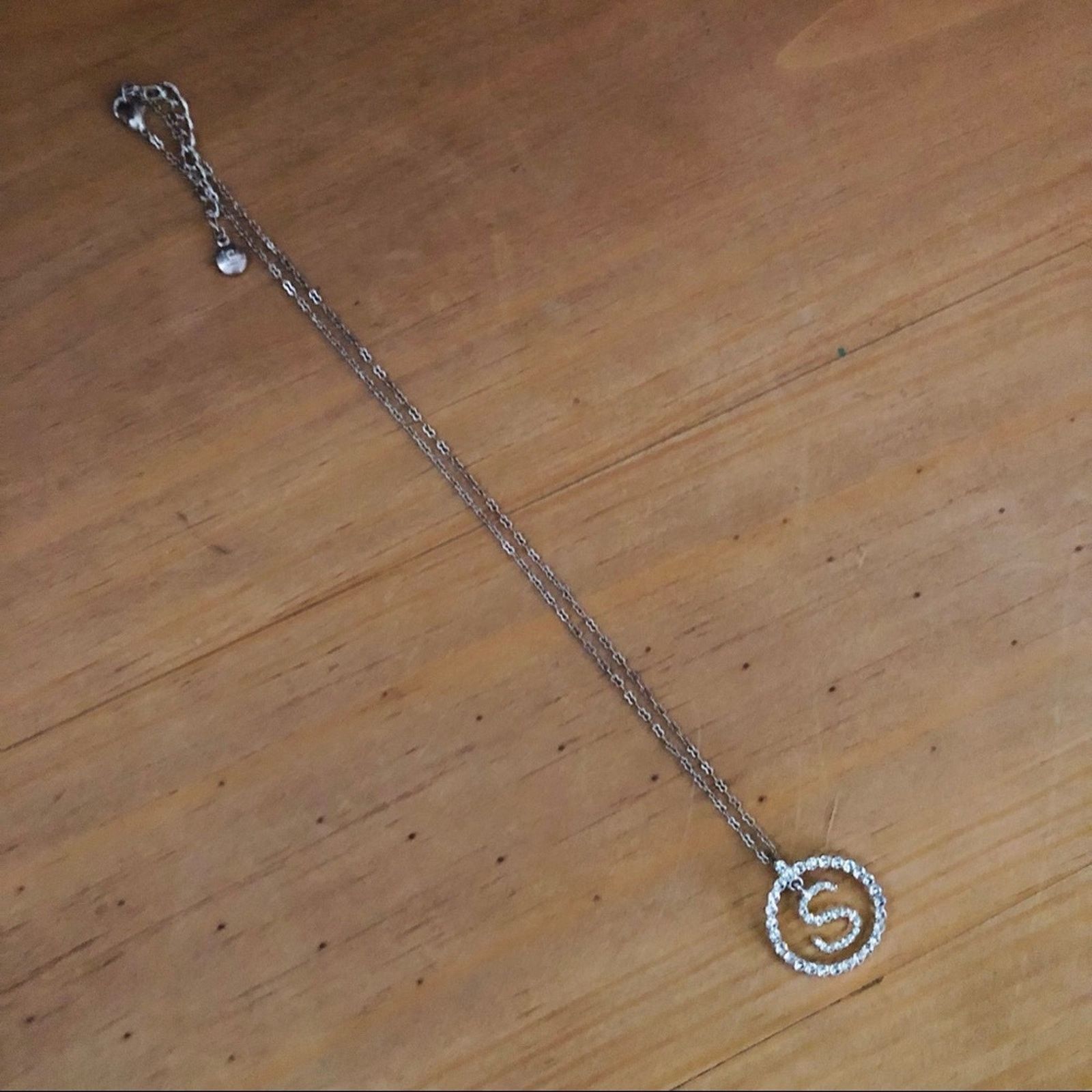 Jewelry Liz Claiborne monogram initial “S” pendant on chain necklace Size ONE SIZE - 6 Thumbnail