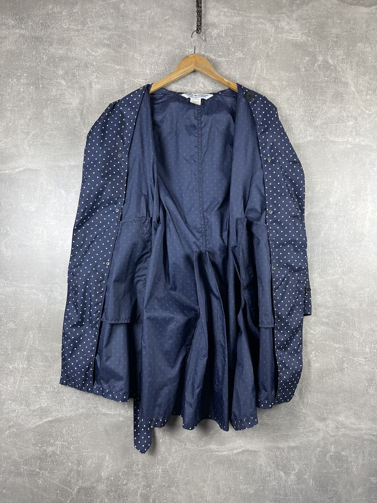 Comme des Garcons × Japanese Brand Comme Des Garcons Nylon Blue Polka Dot Belted Trench Coat Size M / US 6-8 / IT 42-44 - 9 Thumbnail