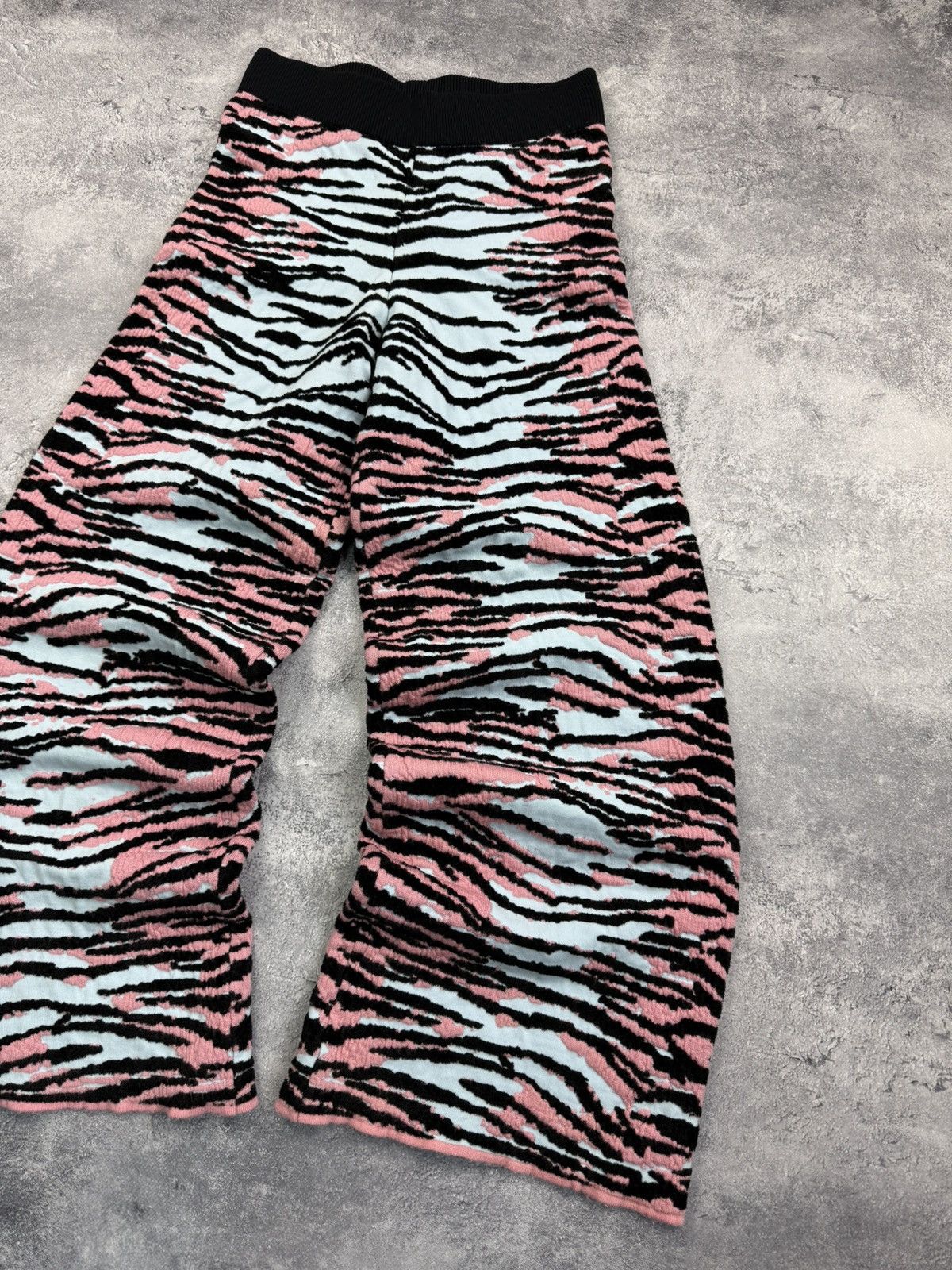 H&M × Kenzo Kenzo x H&M Flared Zebra Pants Wool Padded Trousers Rare Size 28" / US 6 / IT 42 - 6 Thumbnail
